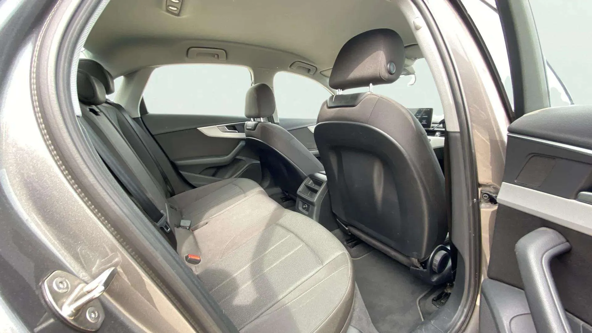 Audi A4 Advanced 30 TDI S tronic - foto 14