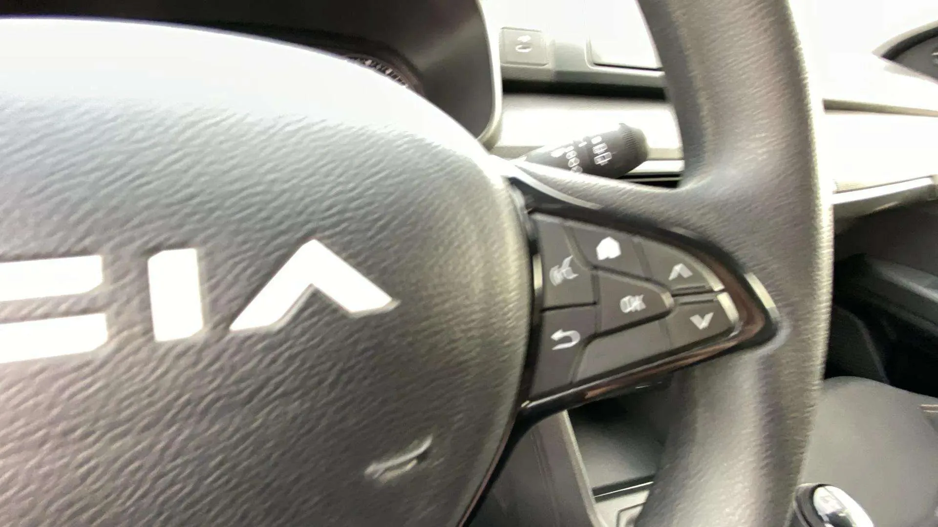 Dacia Sandero Stepway Essential TCe (90V) - foto 19