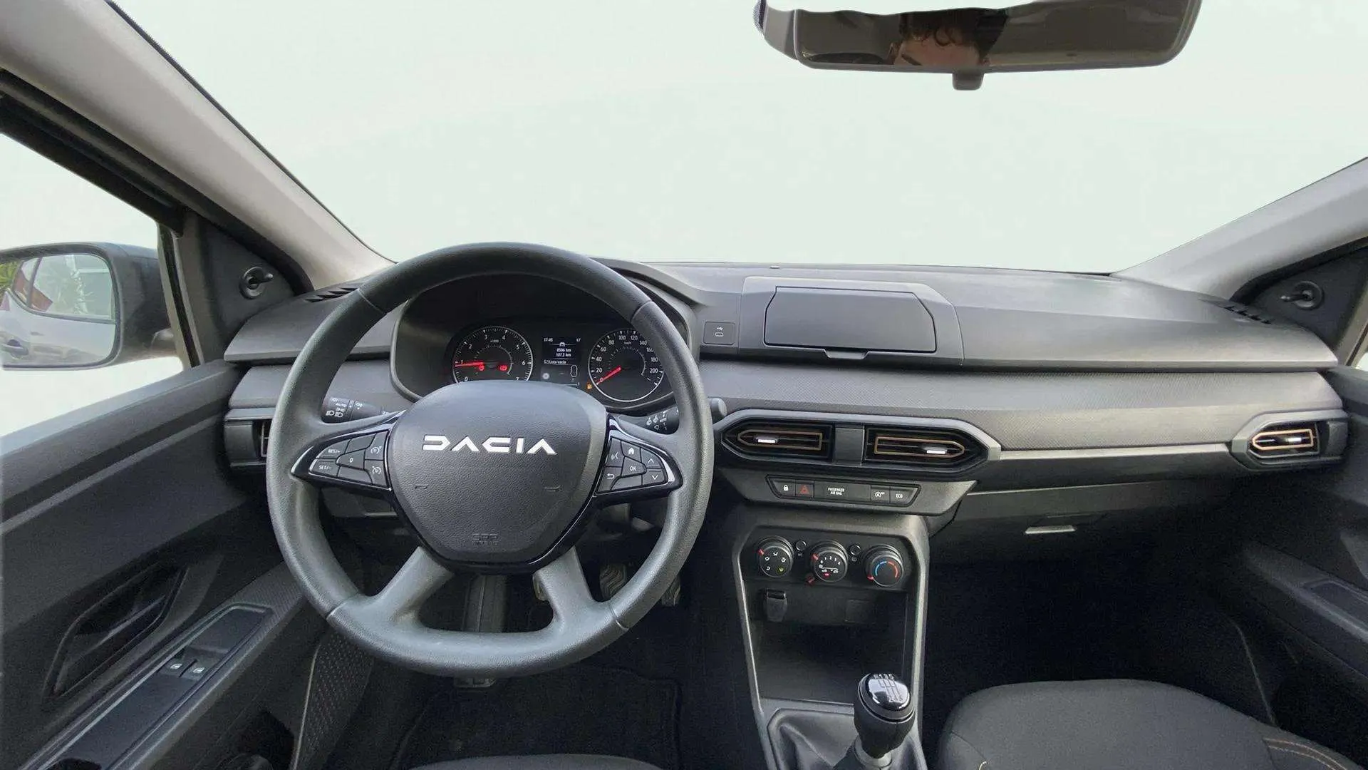 Dacia Sandero Stepway Essential TCe (90V) - foto 9