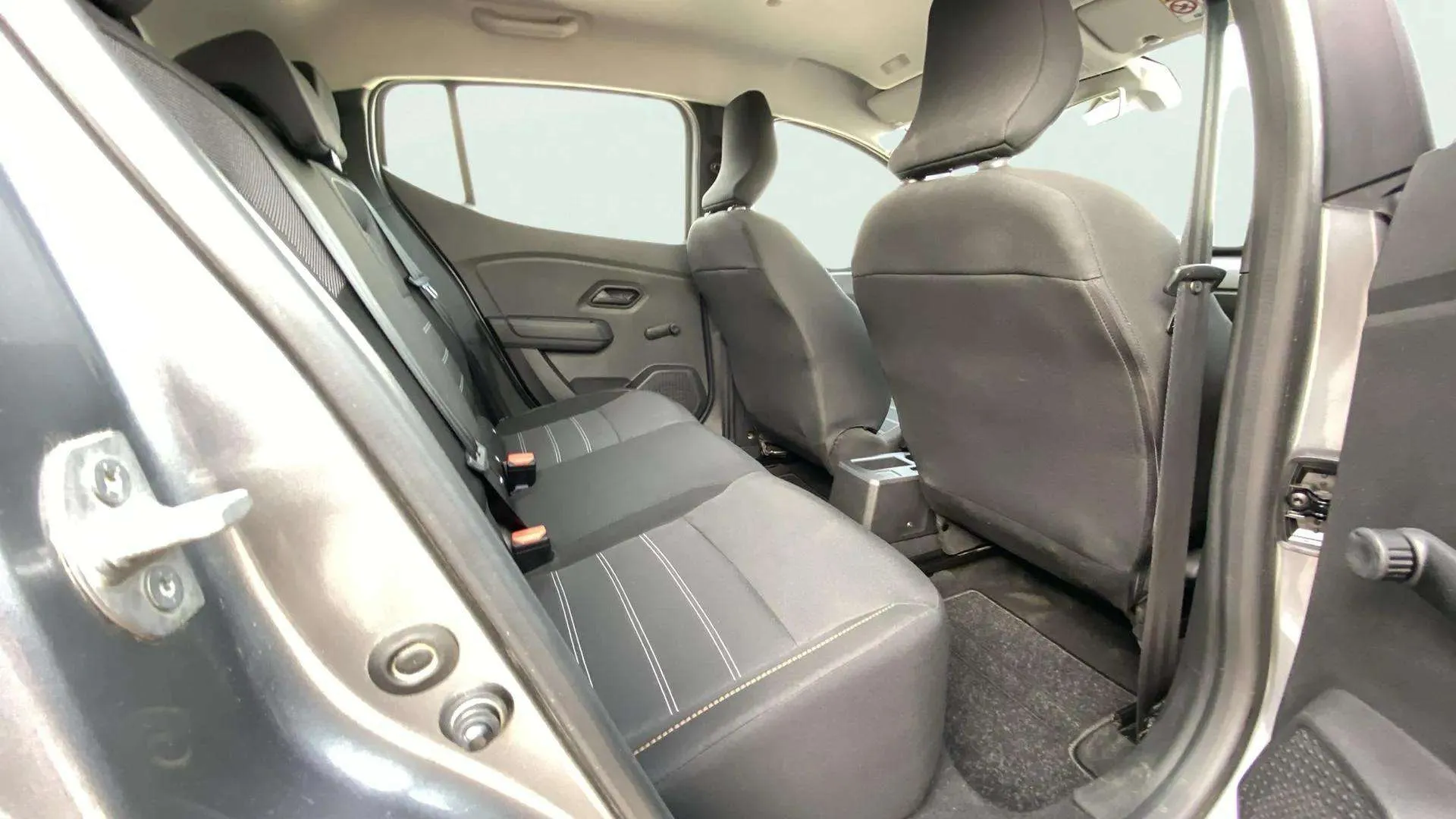 Dacia Sandero Stepway Essential TCe (90V) - foto 14