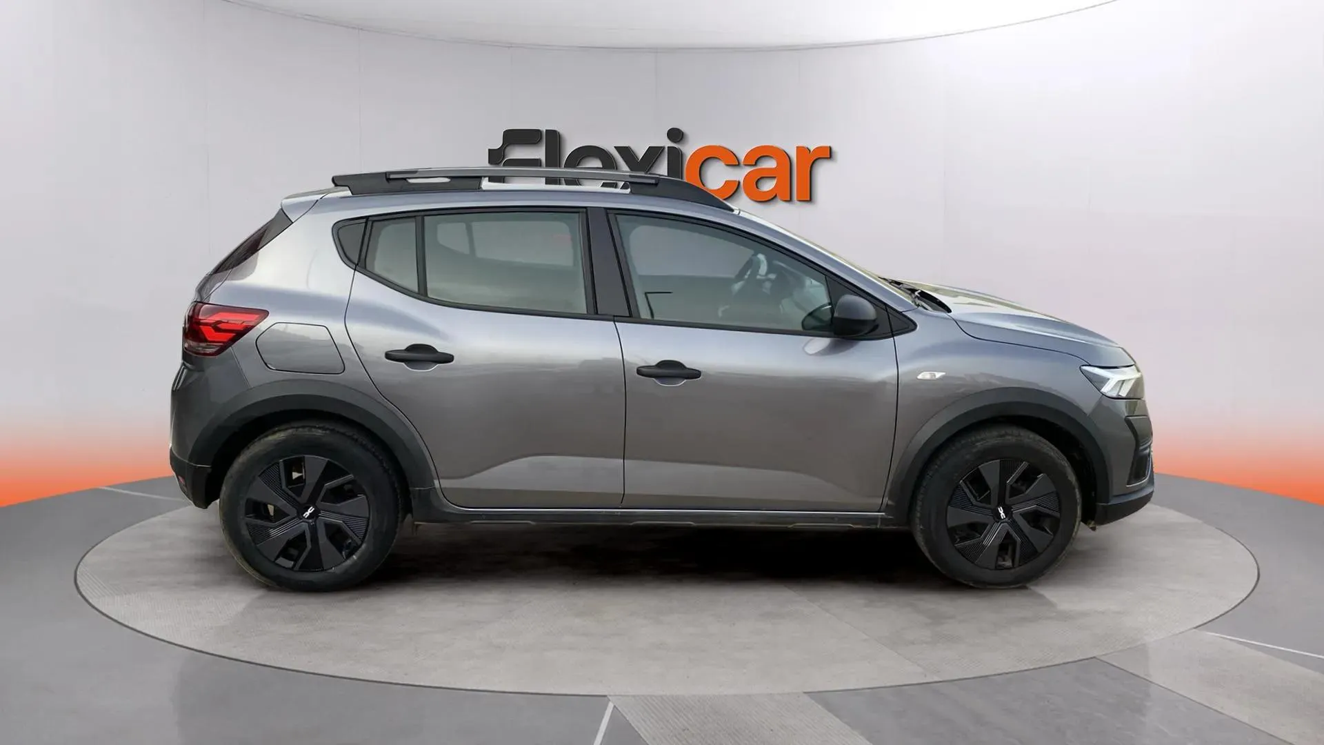 Dacia Sandero Stepway Essential TCe (90V) - foto 8