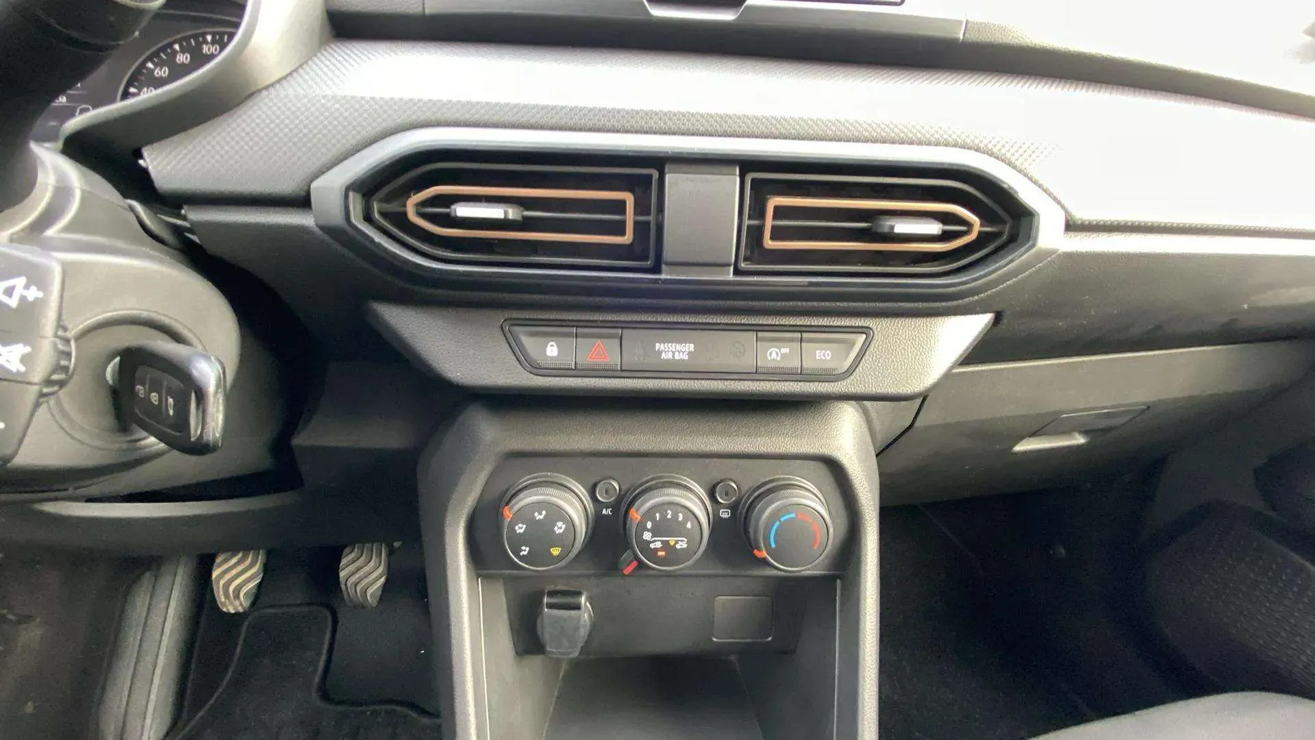 Dacia Sandero Stepway Essential TCe (90V) - foto 10
