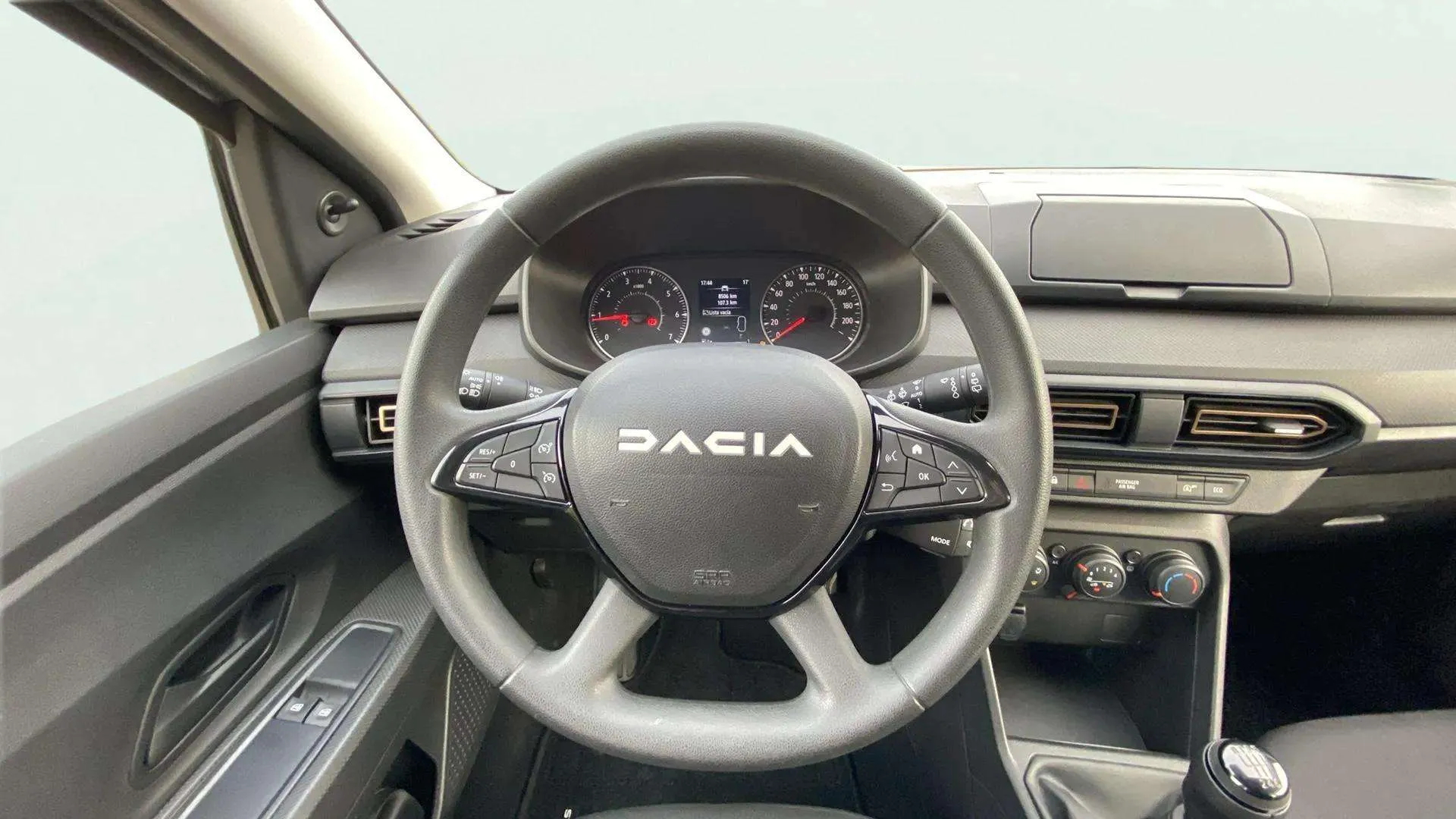 Dacia Sandero Stepway Essential TCe (90V) - foto 11