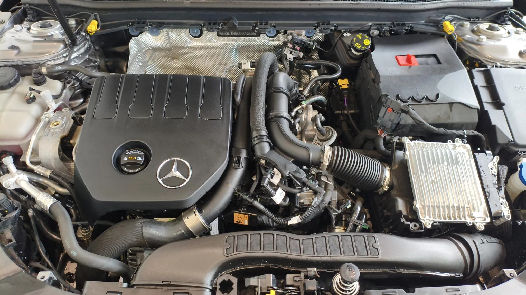 Mercedes-Benz CLA 200 - foto 16