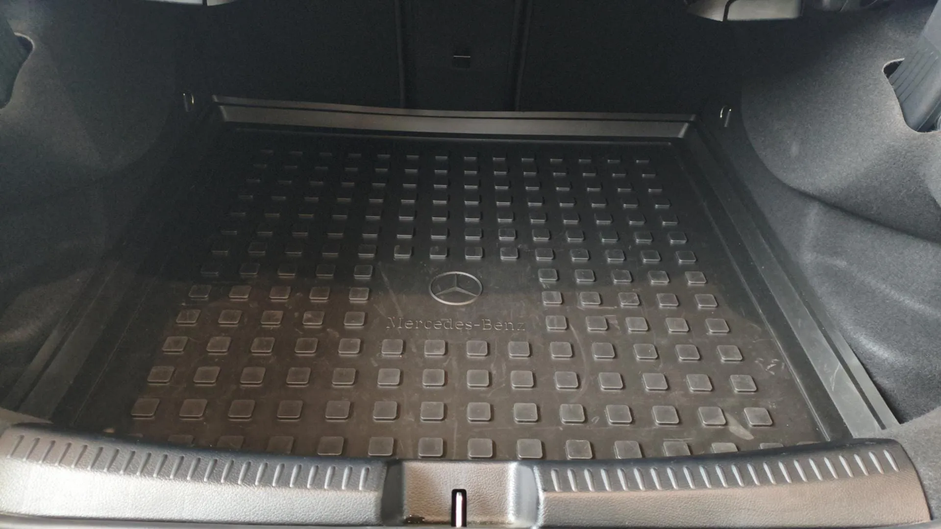 Mercedes-Benz CLA 200 - foto 13