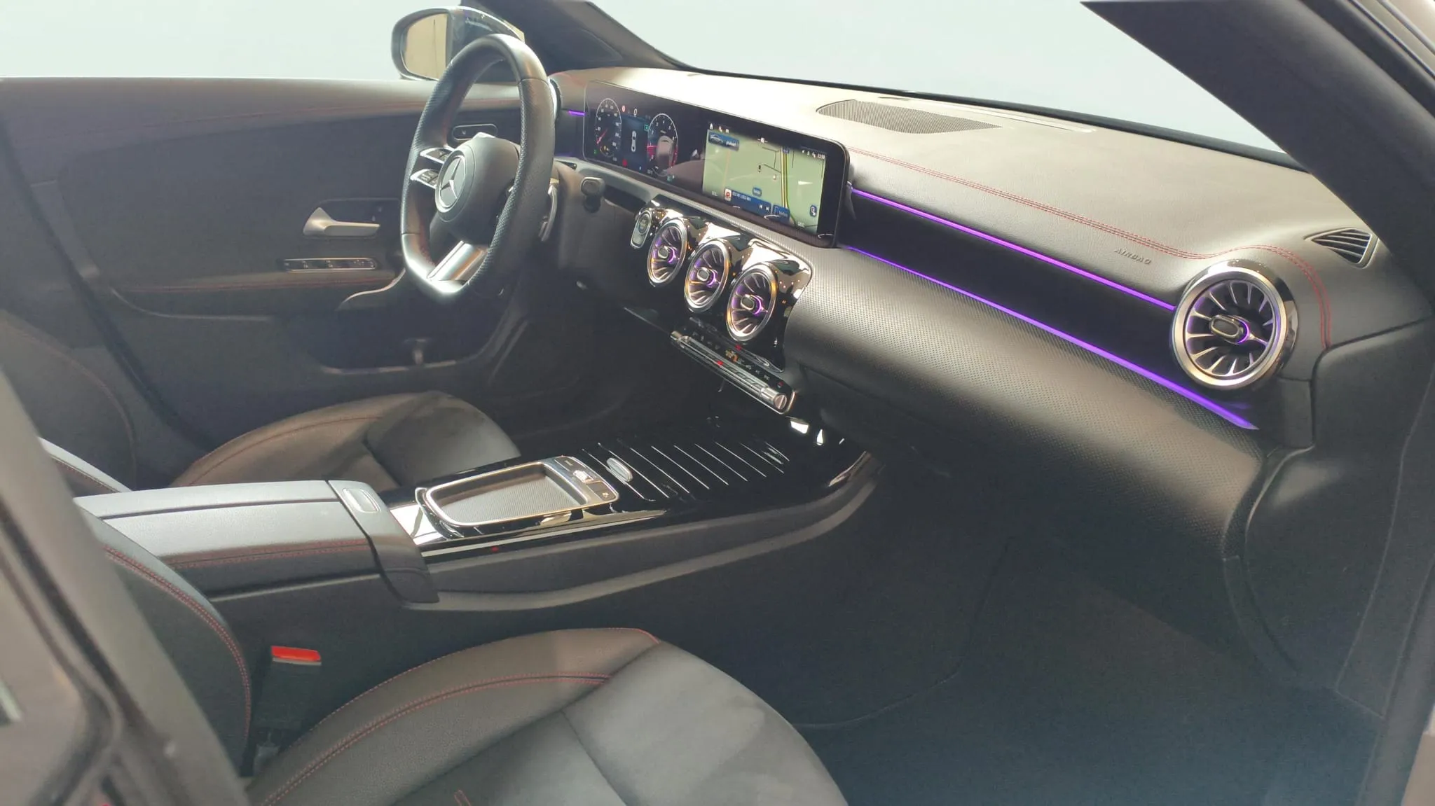 Mercedes-Benz CLA 200 - foto 11