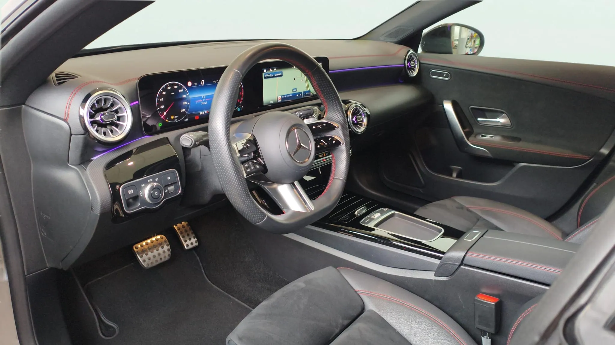 Mercedes-Benz CLA 200 - foto 10