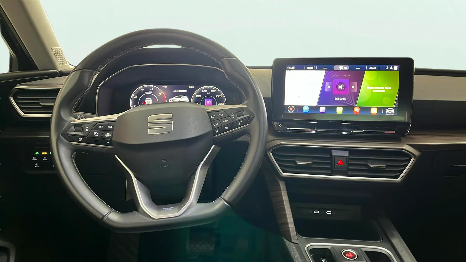 SEAT León 2.0 TDI DSG-7 FR Go L - foto 10