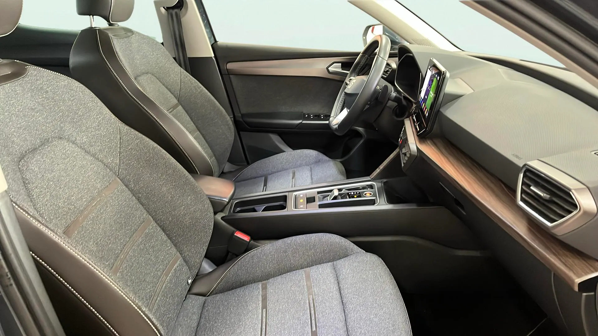 SEAT León 2.0 TDI DSG-7 FR Go L - foto 15
