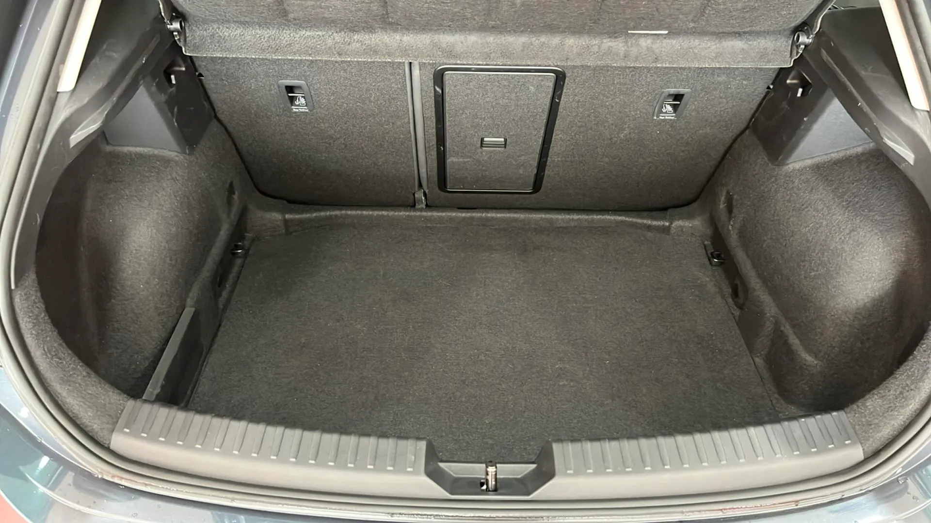 SEAT León 2.0 TDI DSG-7 FR Go L - foto 19