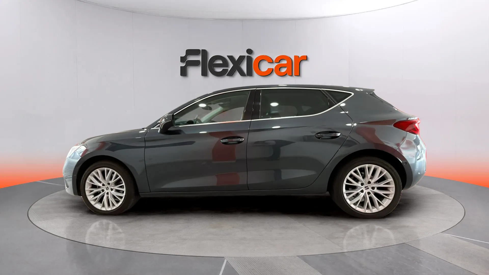 SEAT León 2.0 TDI DSG-7 FR Go L - foto 5