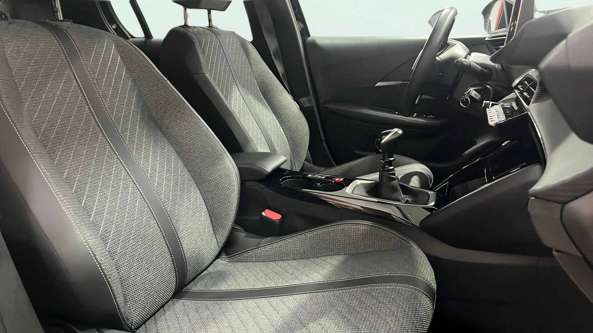 Peugeot 208 Allure Gasolina 100 - foto 12