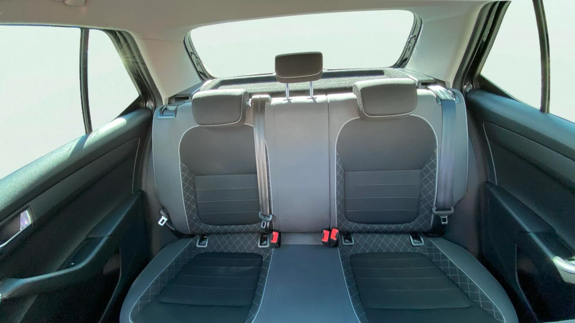 Škoda Fabia 1.0 TSI Ambition Plus - foto 11