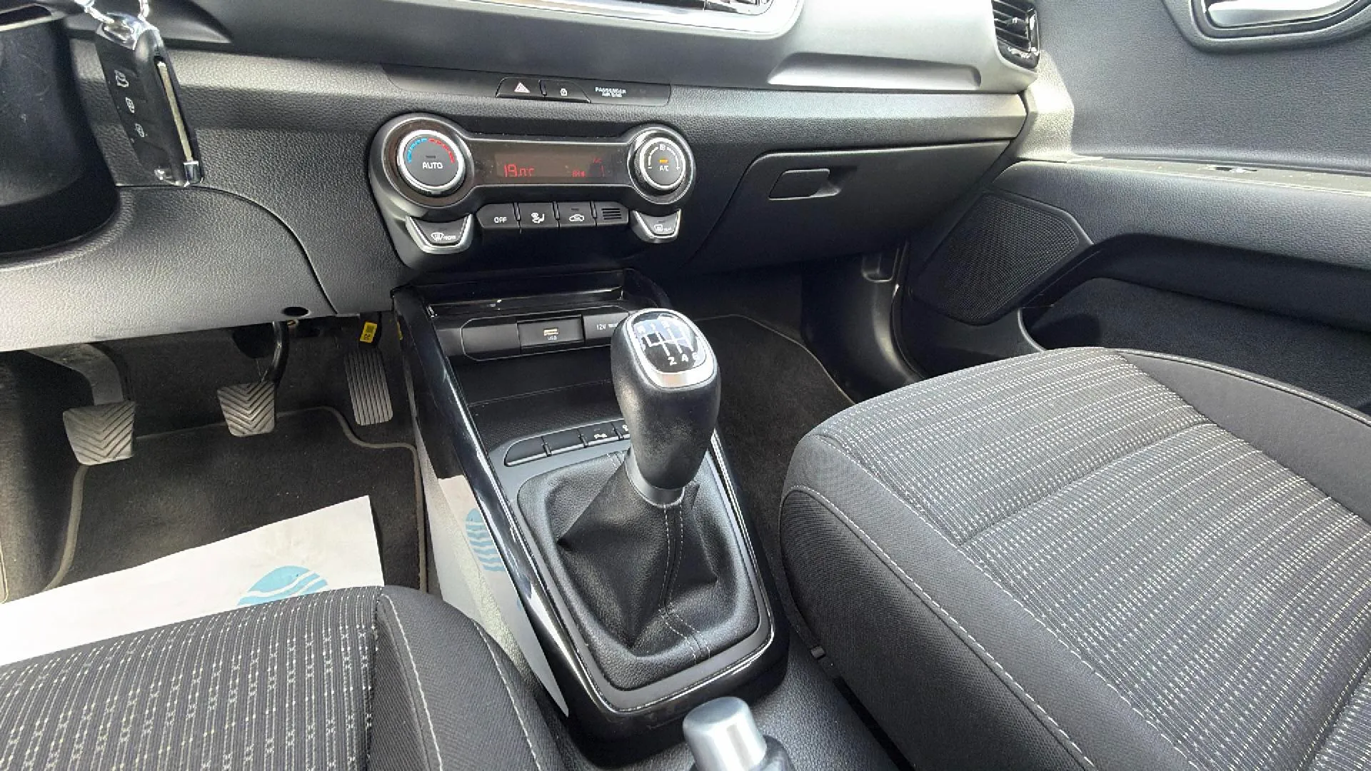 Kia Stonic 1.0 T-GDi MHEV iMT Drive - foto 21