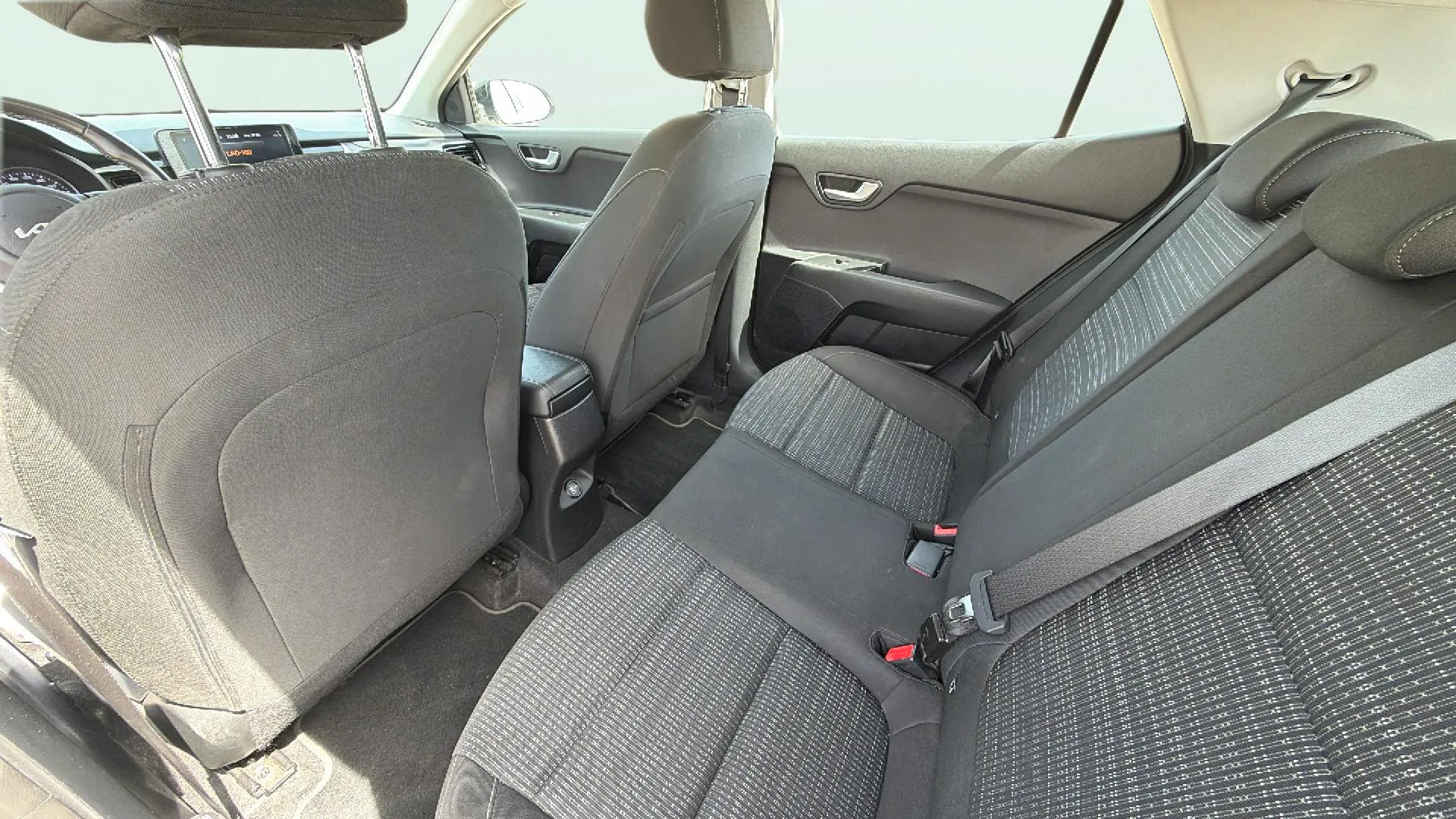 Kia Stonic 1.0 T-GDi MHEV iMT Drive - foto 13