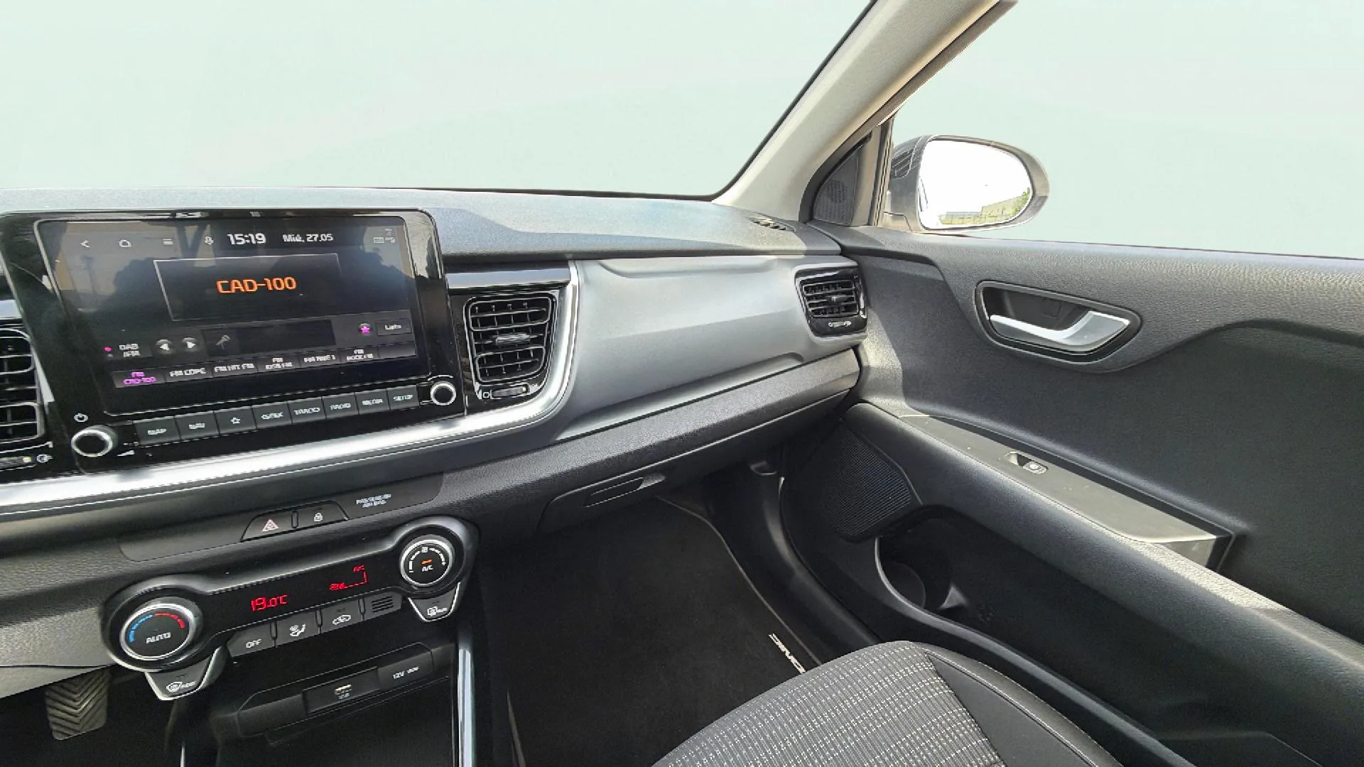 Kia Stonic 1.0 T-GDi MHEV iMT Drive - foto 16