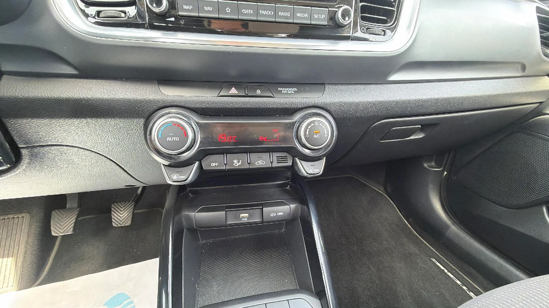 Kia Stonic 1.0 T-GDi MHEV iMT Drive - foto 23