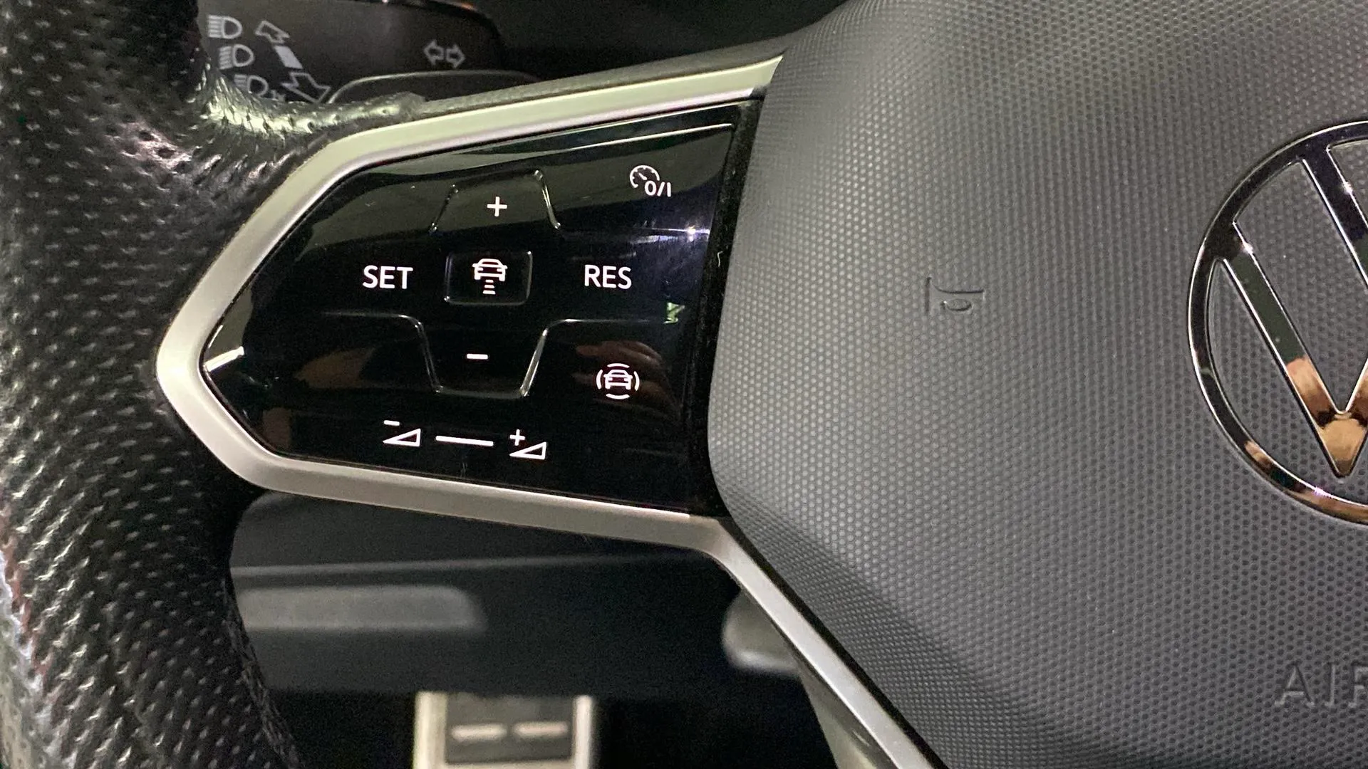 Volkswagen Tiguan R-Line 2.0 TDI DSG - foto 28