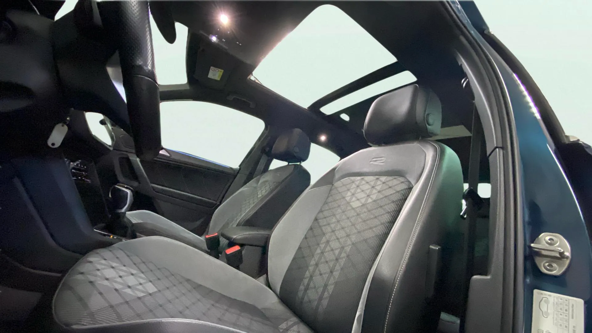 Volkswagen Tiguan R-Line 2.0 TDI DSG - foto 40