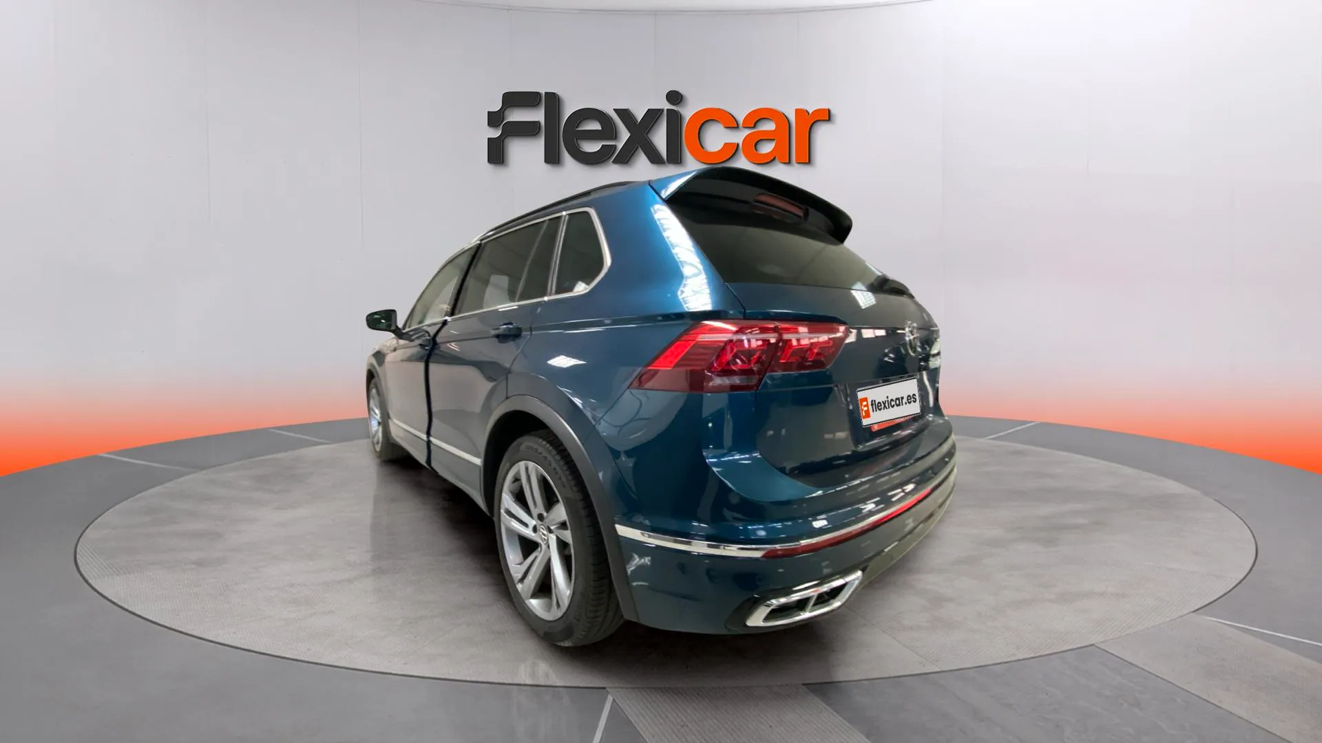 Volkswagen Tiguan R-Line 2.0 TDI DSG - foto 4