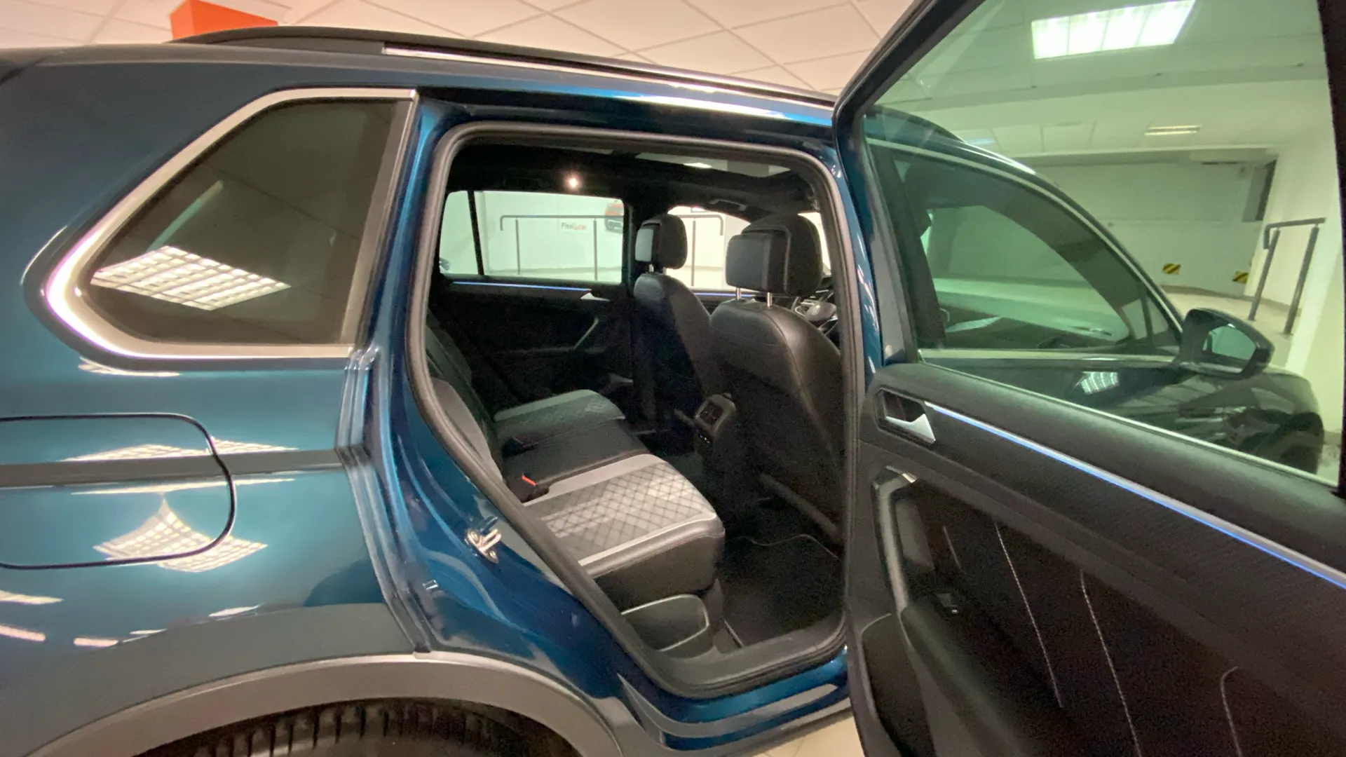 Volkswagen Tiguan R-Line 2.0 TDI DSG - foto 18