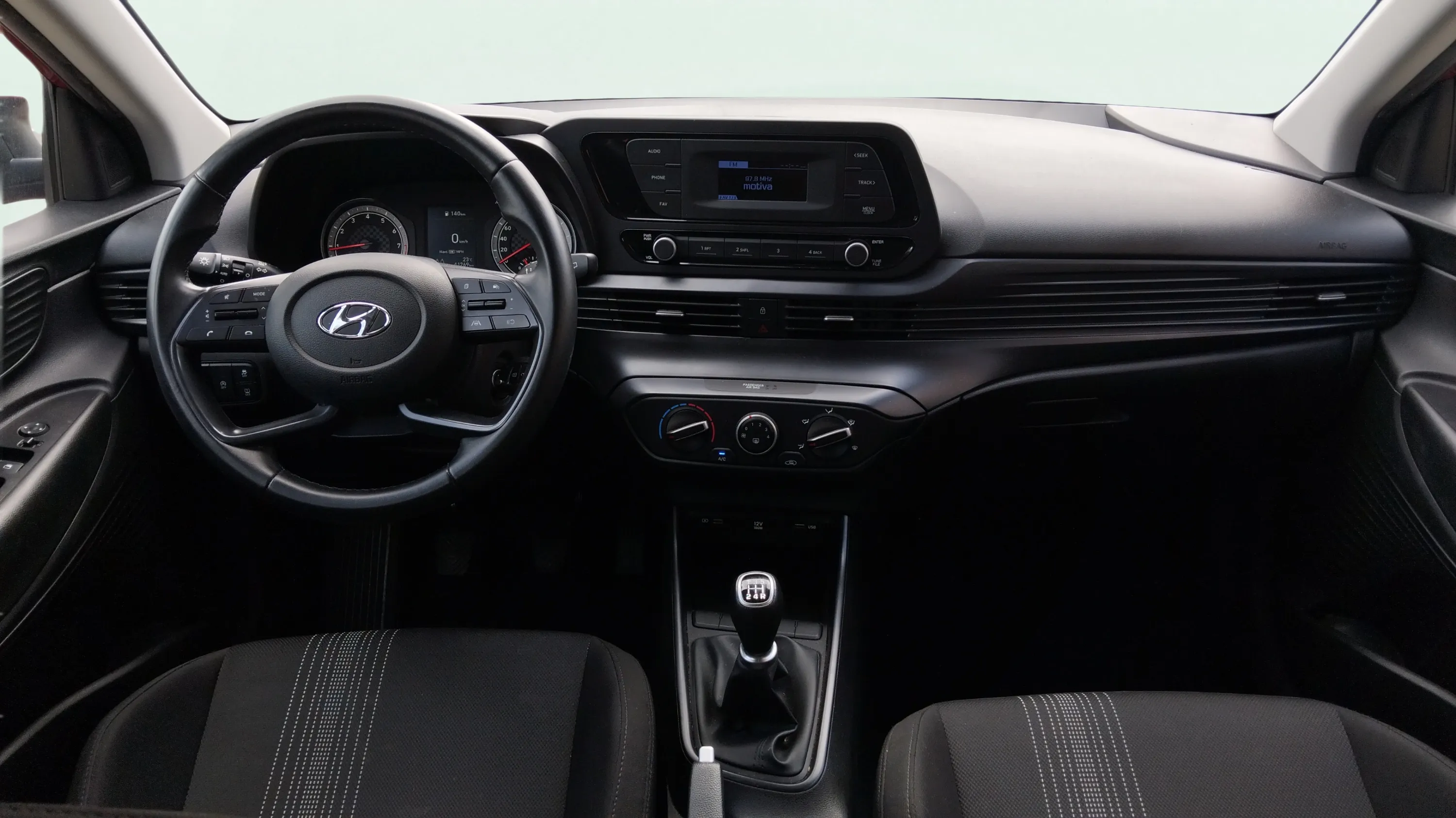 Hyundai Bayon 1.2 MPI Essence - foto 14