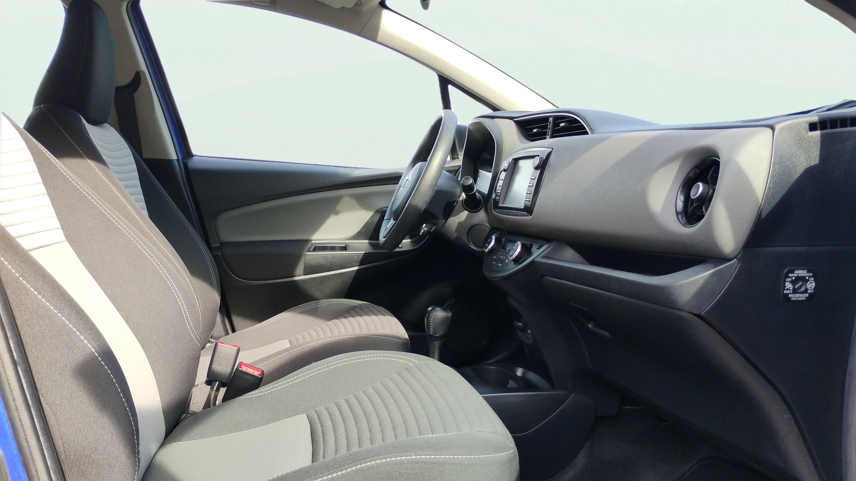 Toyota Yaris 1.5 120H Business Plus - foto 13