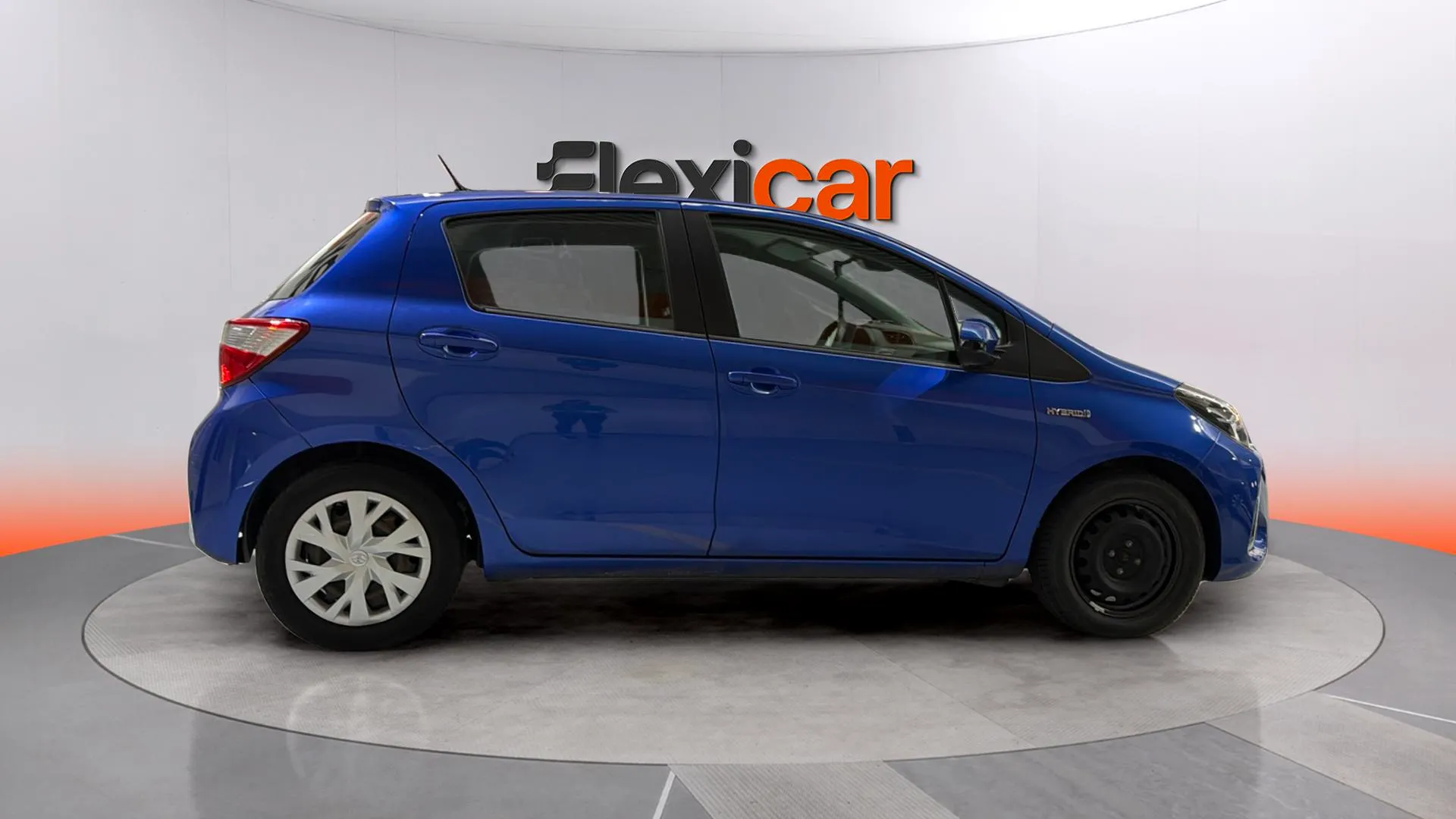 Toyota Yaris 1.5 120H Business Plus - foto 8