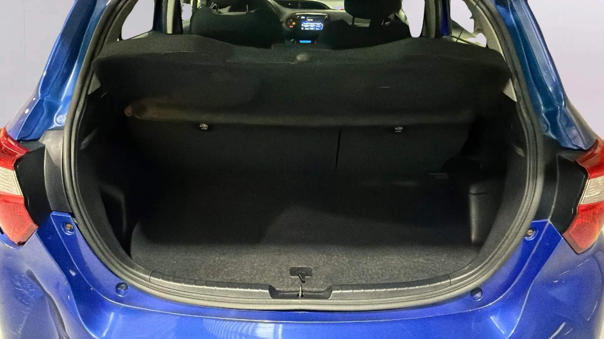 Toyota Yaris 1.5 120H Business Plus - foto 24