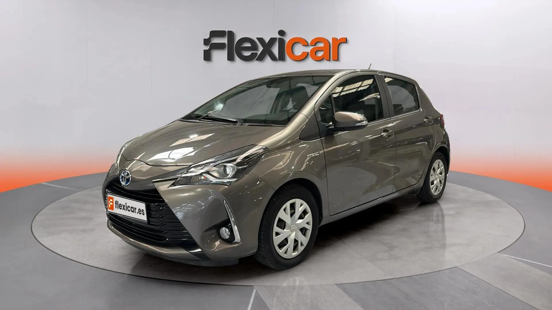 Toyota Yaris 1.5 120H Business Plus - foto 3