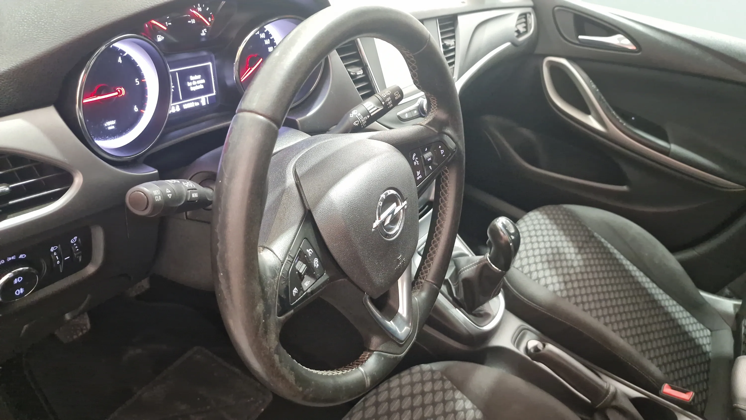 Opel Astra 1.6 CDTi Selective - foto 14