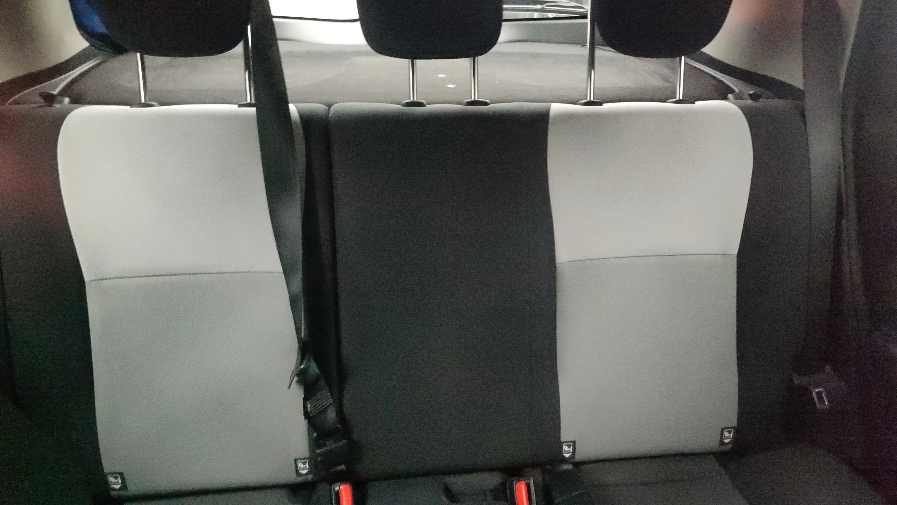 Toyota Yaris 1.5 100H Advance - foto 19