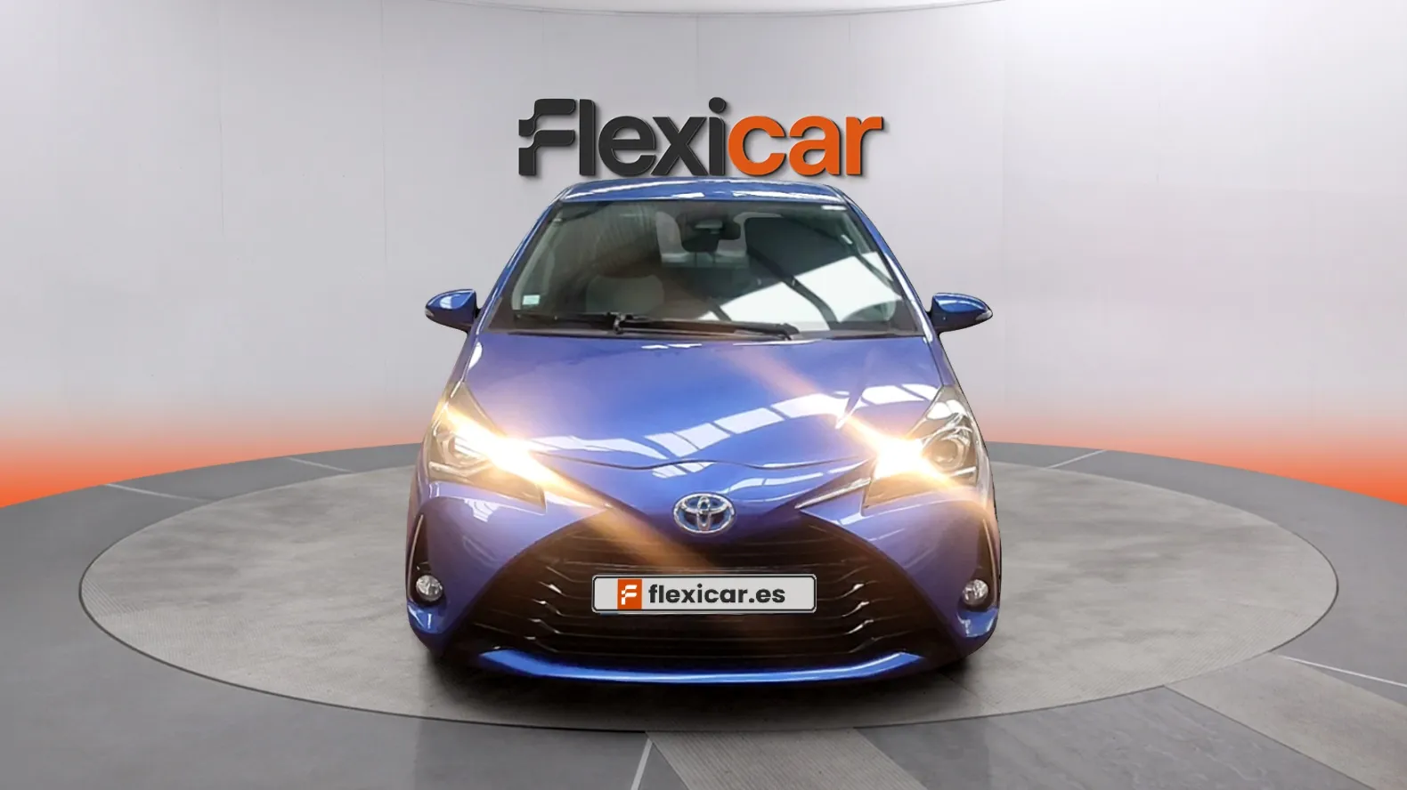 Toyota Yaris 1.5 100H Advance - foto 2