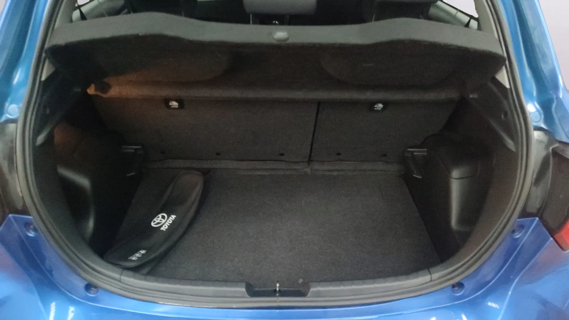 Toyota Yaris 1.5 100H Advance - foto 20