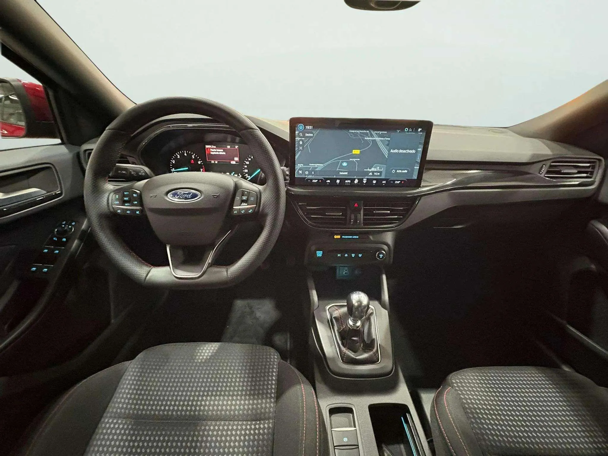 Ford Focus 1.0 EcoBoost MHEV Active - foto 10