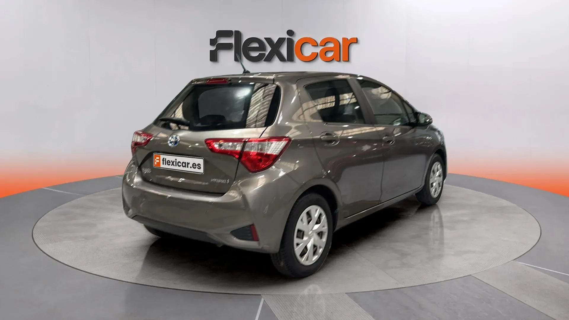 Toyota Yaris 1.5 100H Active - foto 7