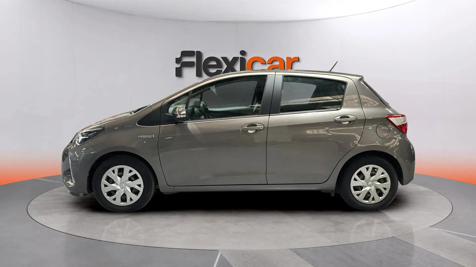 Toyota Yaris 1.5 100H Active - foto 4