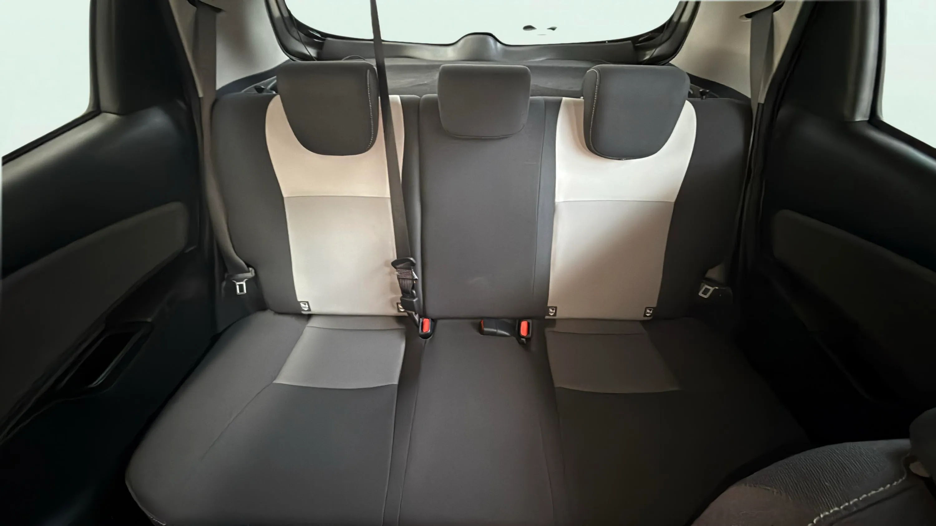 Toyota Yaris 1.5 120H Business Plus - foto 15