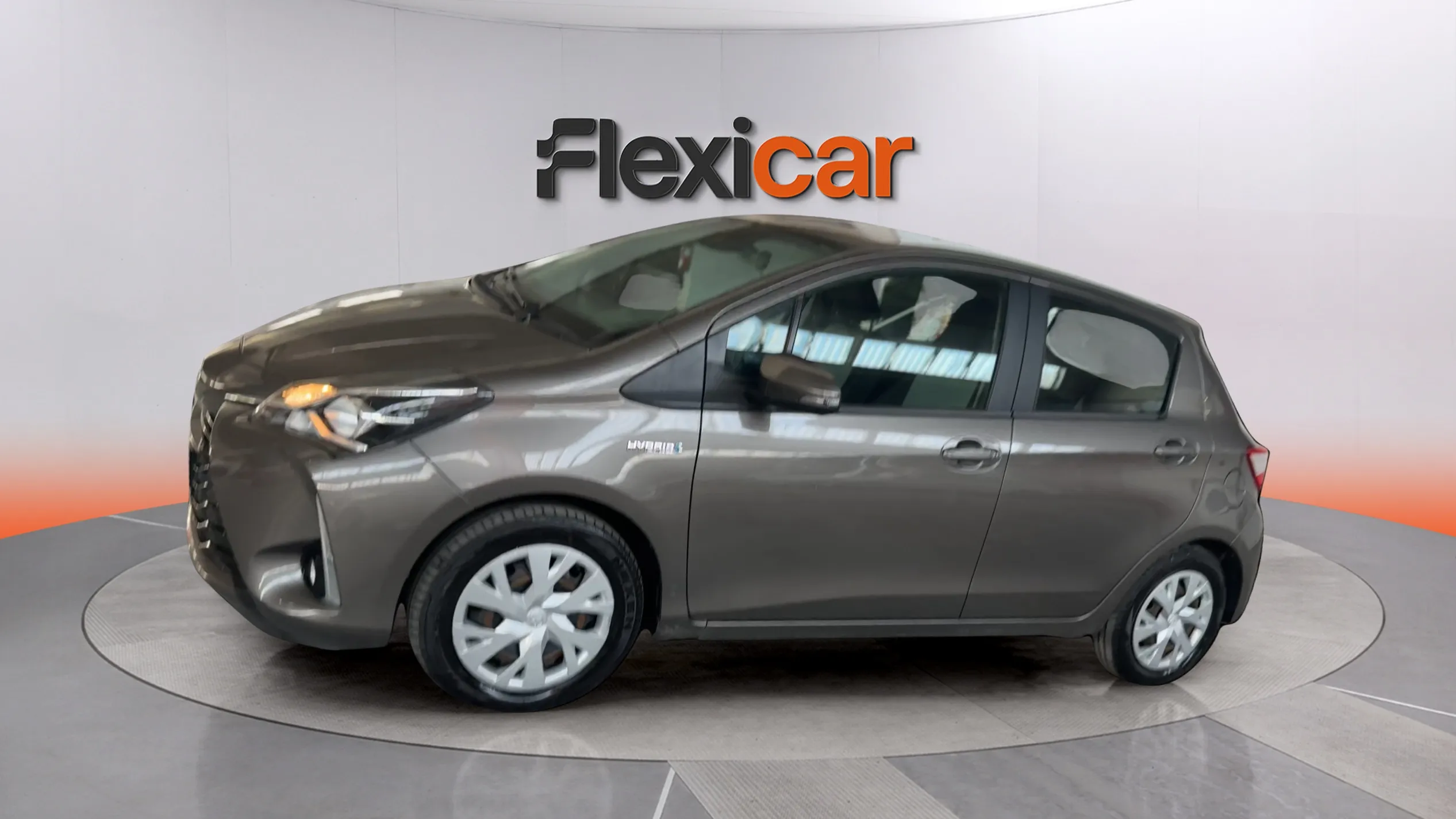 Toyota Yaris 1.5 120H Business Plus - foto 3