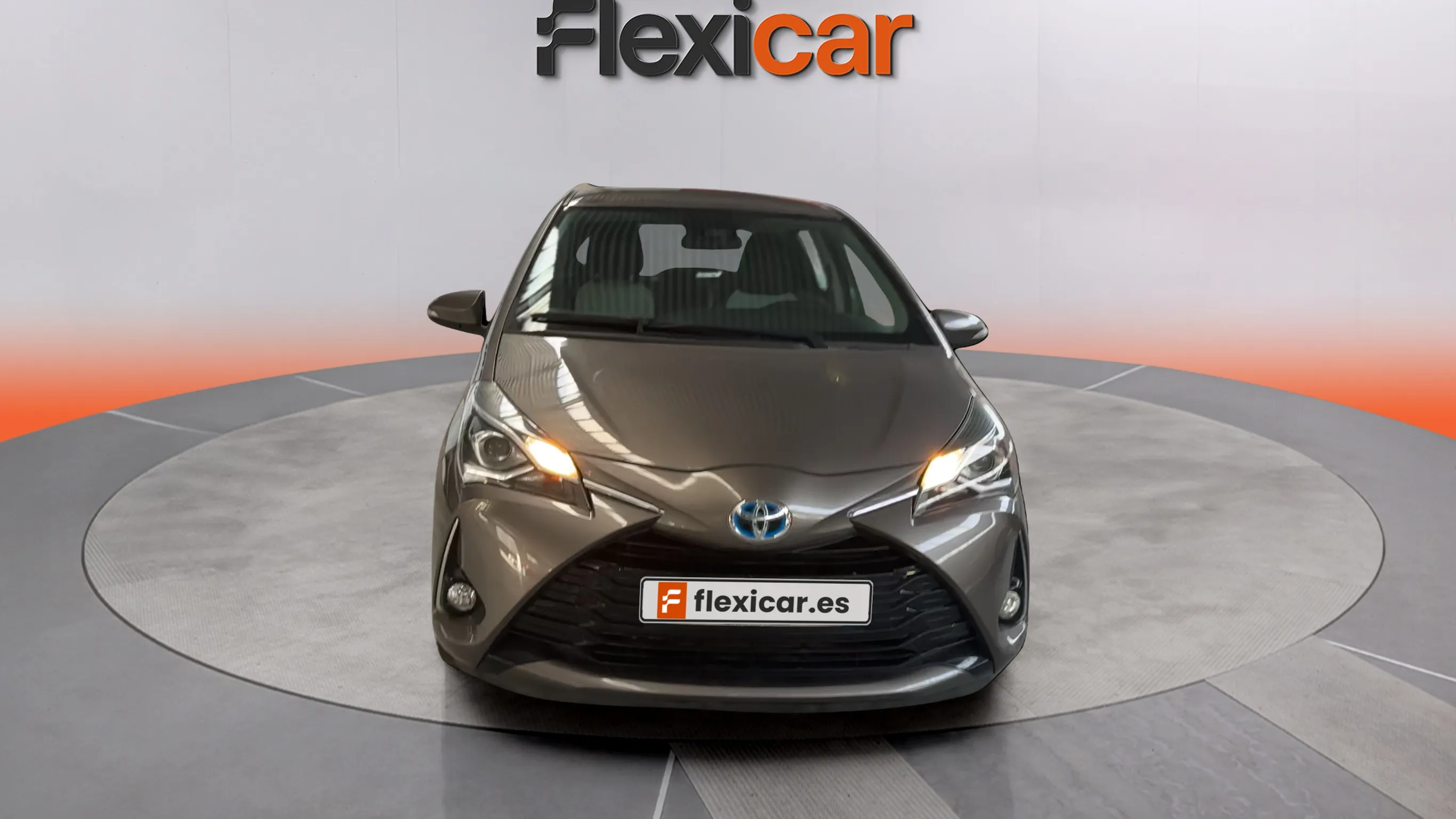 Toyota Yaris 1.5 120H Business Plus - foto 2