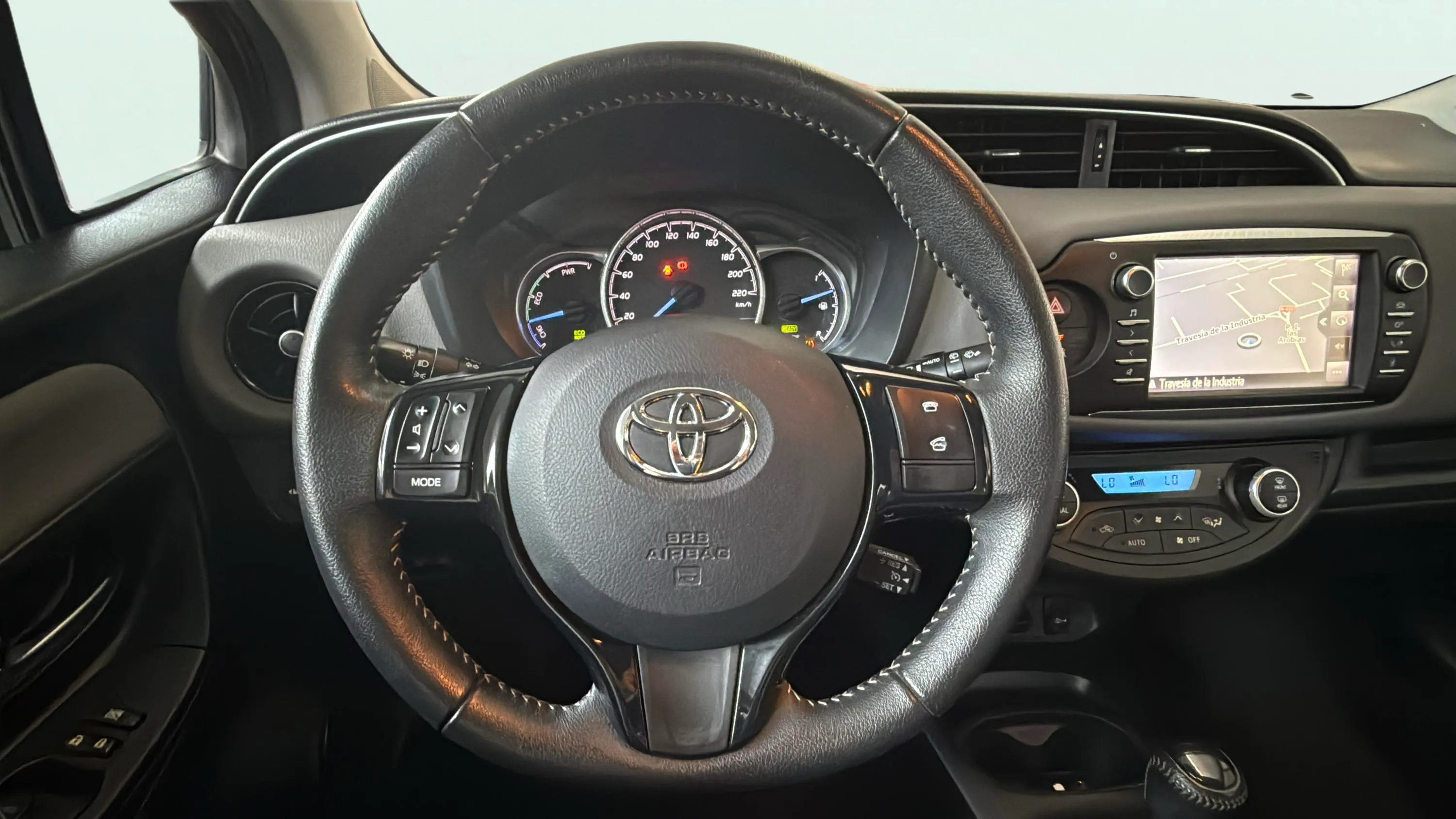 Toyota Yaris 1.5 120H Business Plus - foto 10