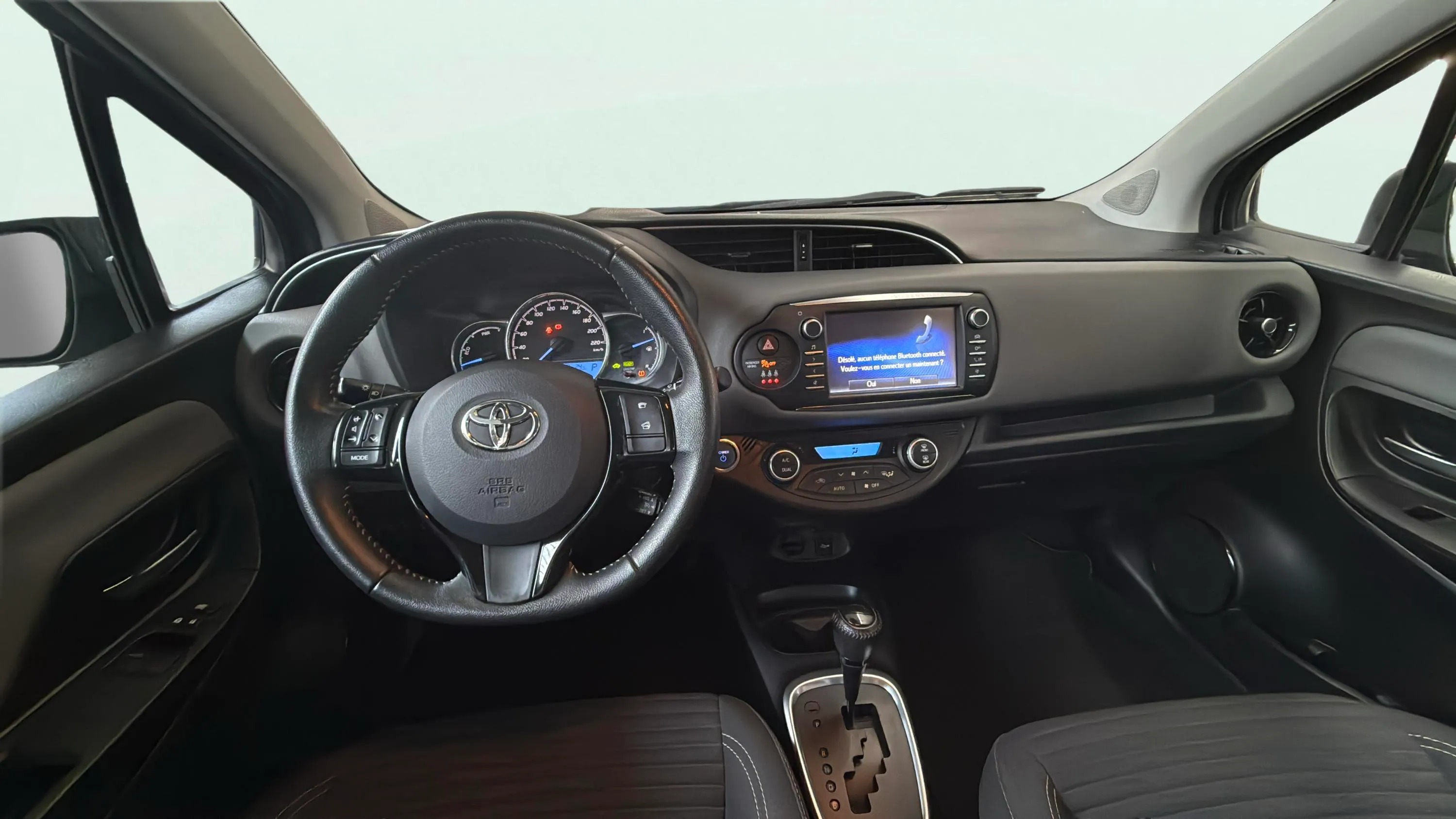 Toyota Yaris 1.5 120H Business Plus - foto 9