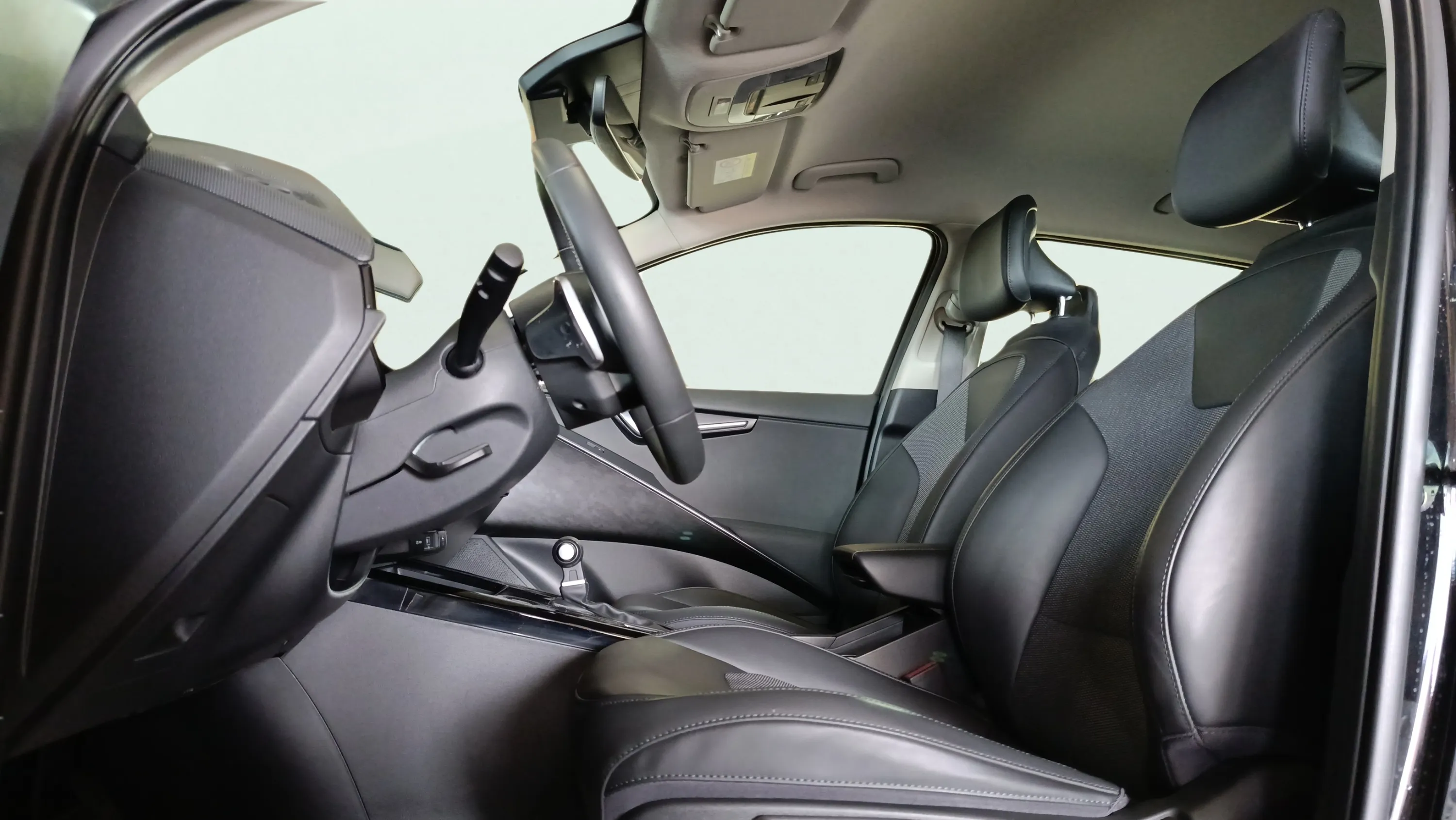 Kia Niro 1.6 GDi HEV Concept - foto 30