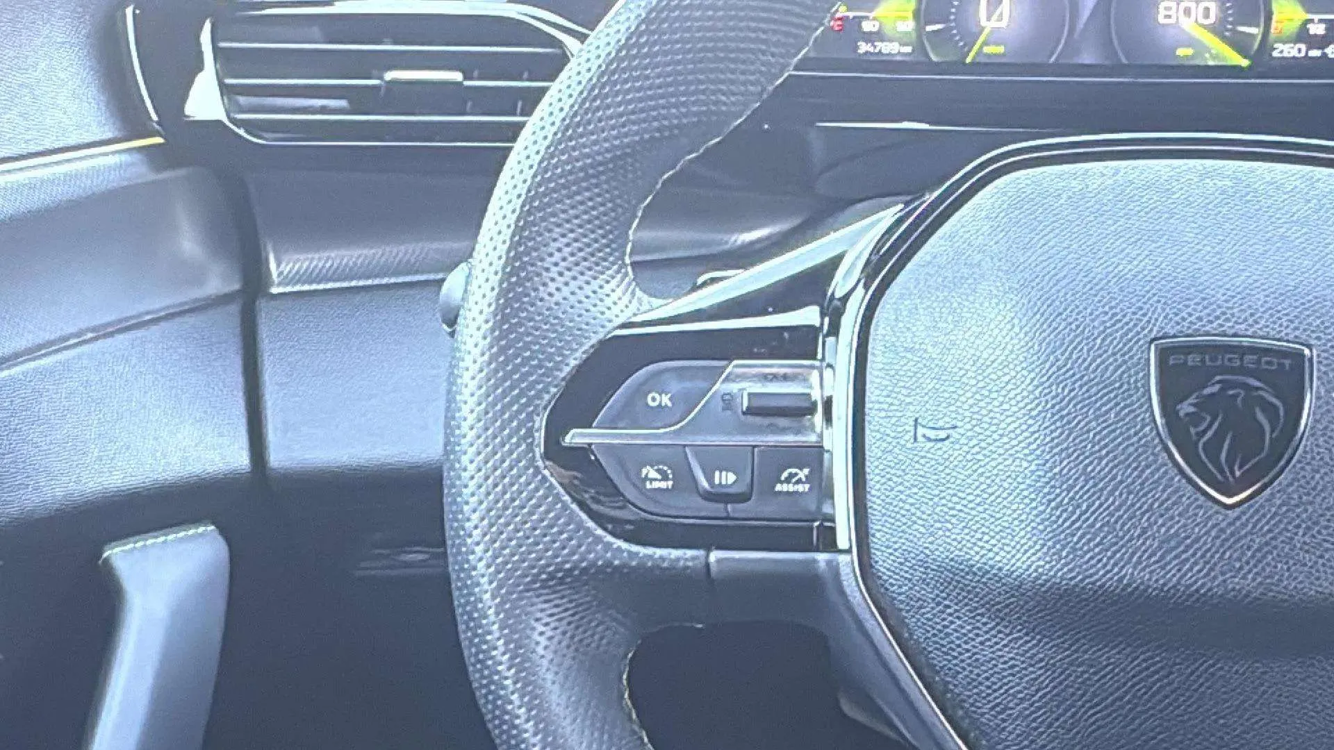 Peugeot 308 GT PureTech 130 EAT8 - foto 17