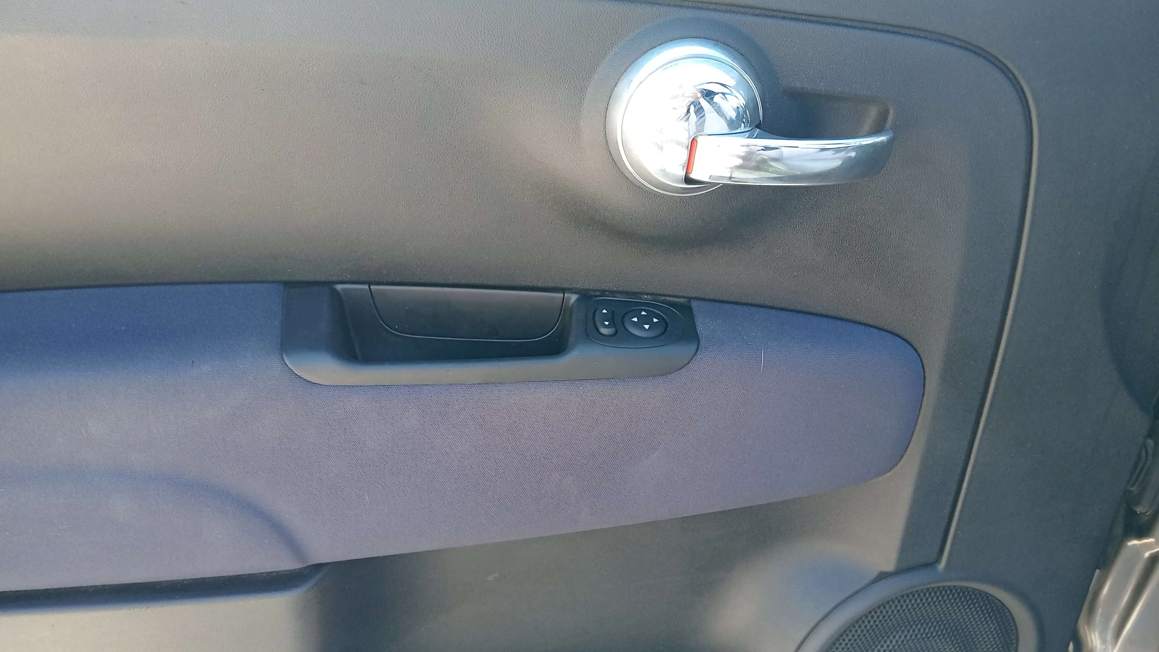 Fiat 500 Club 1.0 Hybrid - foto 21