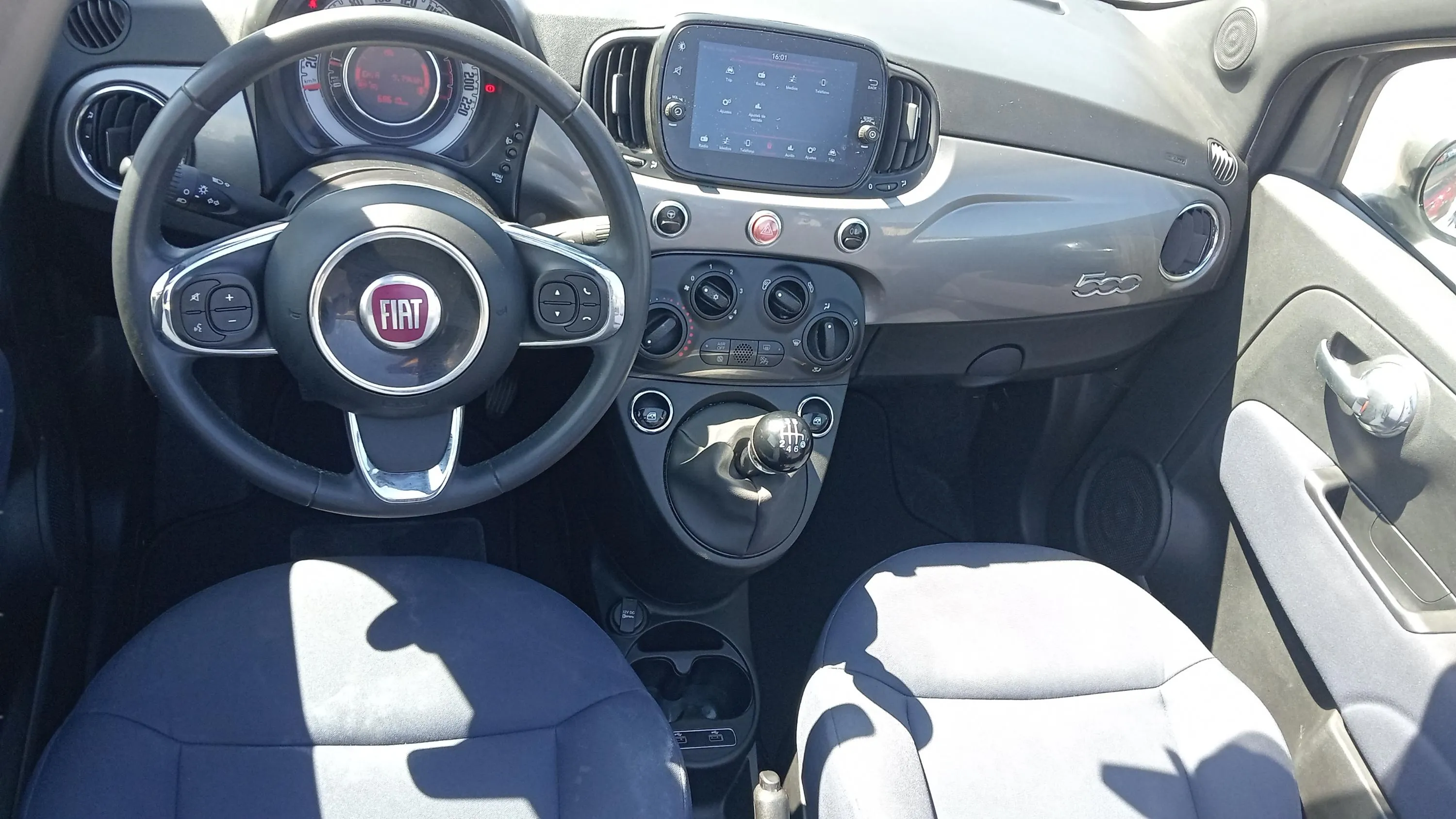 Fiat 500 Club 1.0 Hybrid - foto 15