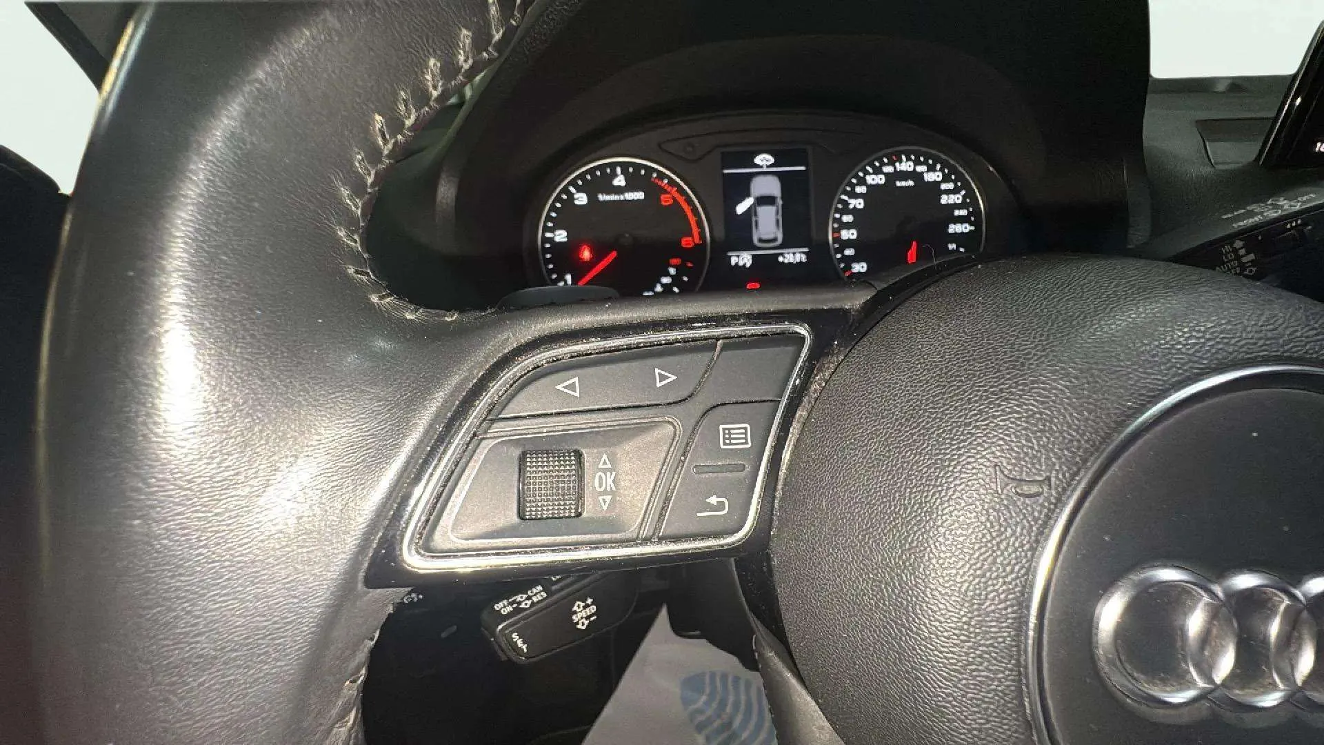 Audi Q2 Advanced 30 TDI S tronic - foto 17