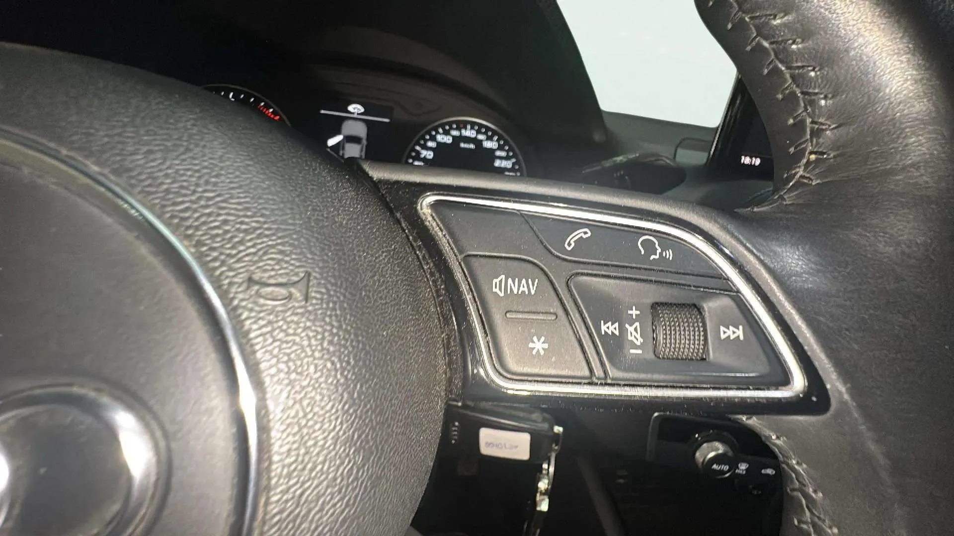 Audi Q2 Advanced 30 TDI S tronic - foto 18