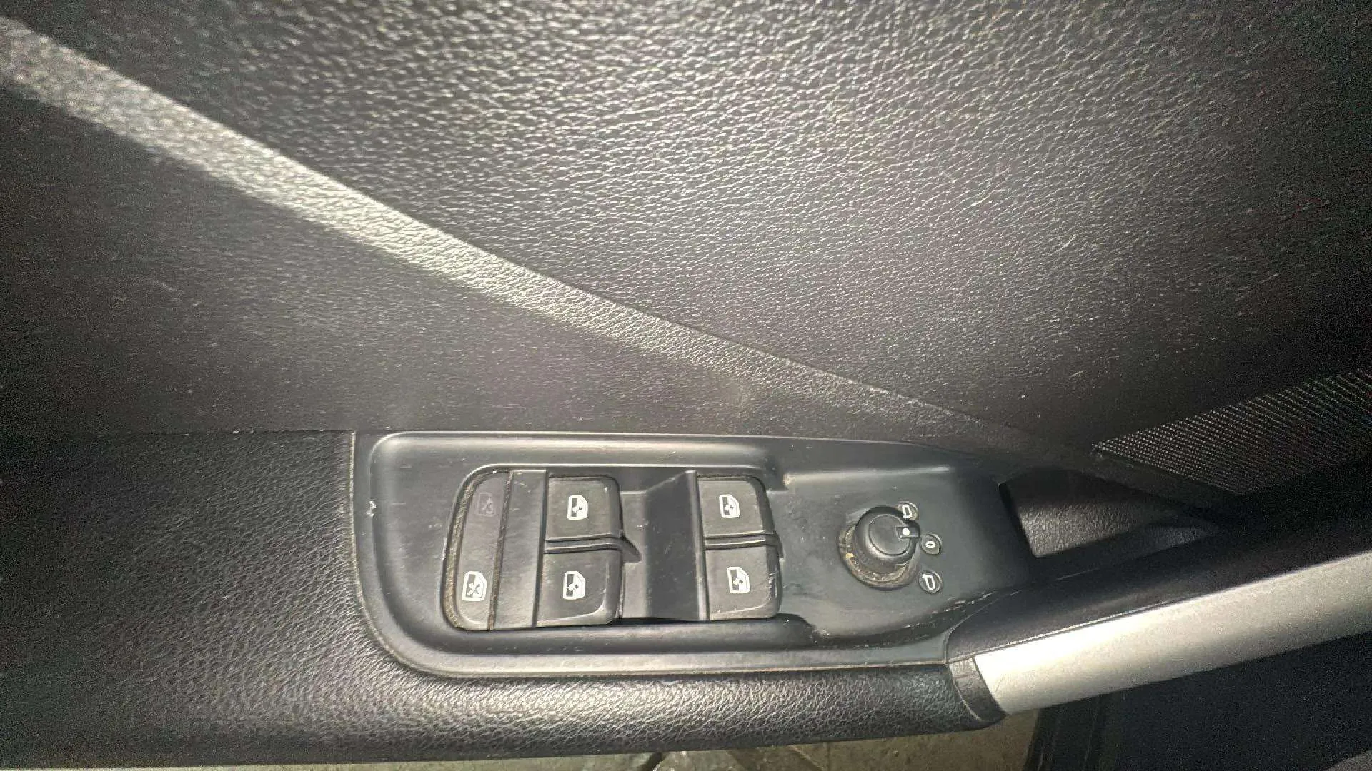 Audi Q2 Advanced 30 TDI S tronic - foto 14