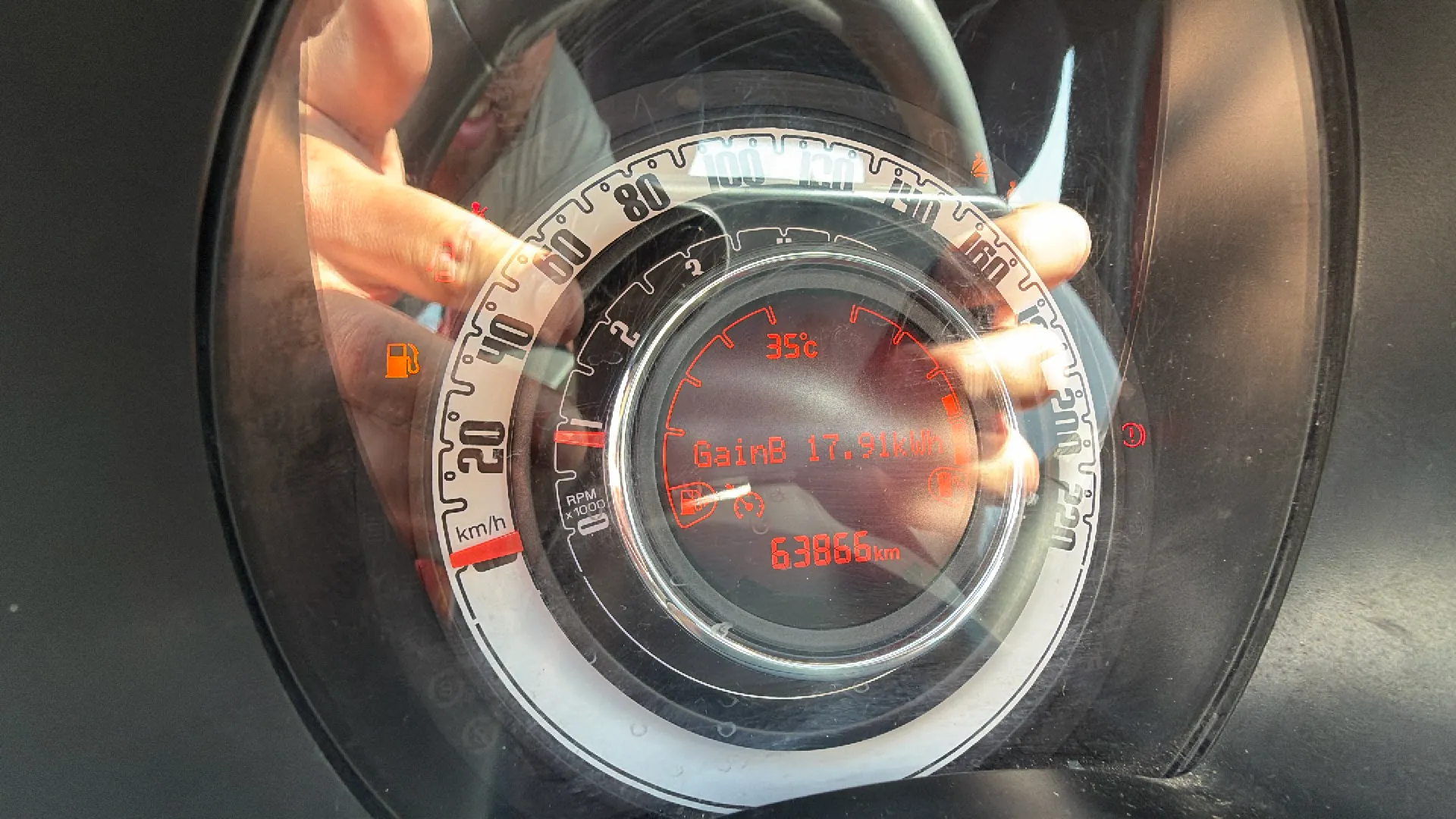 Fiat 500 Club 1.0 Hybrid - foto 12